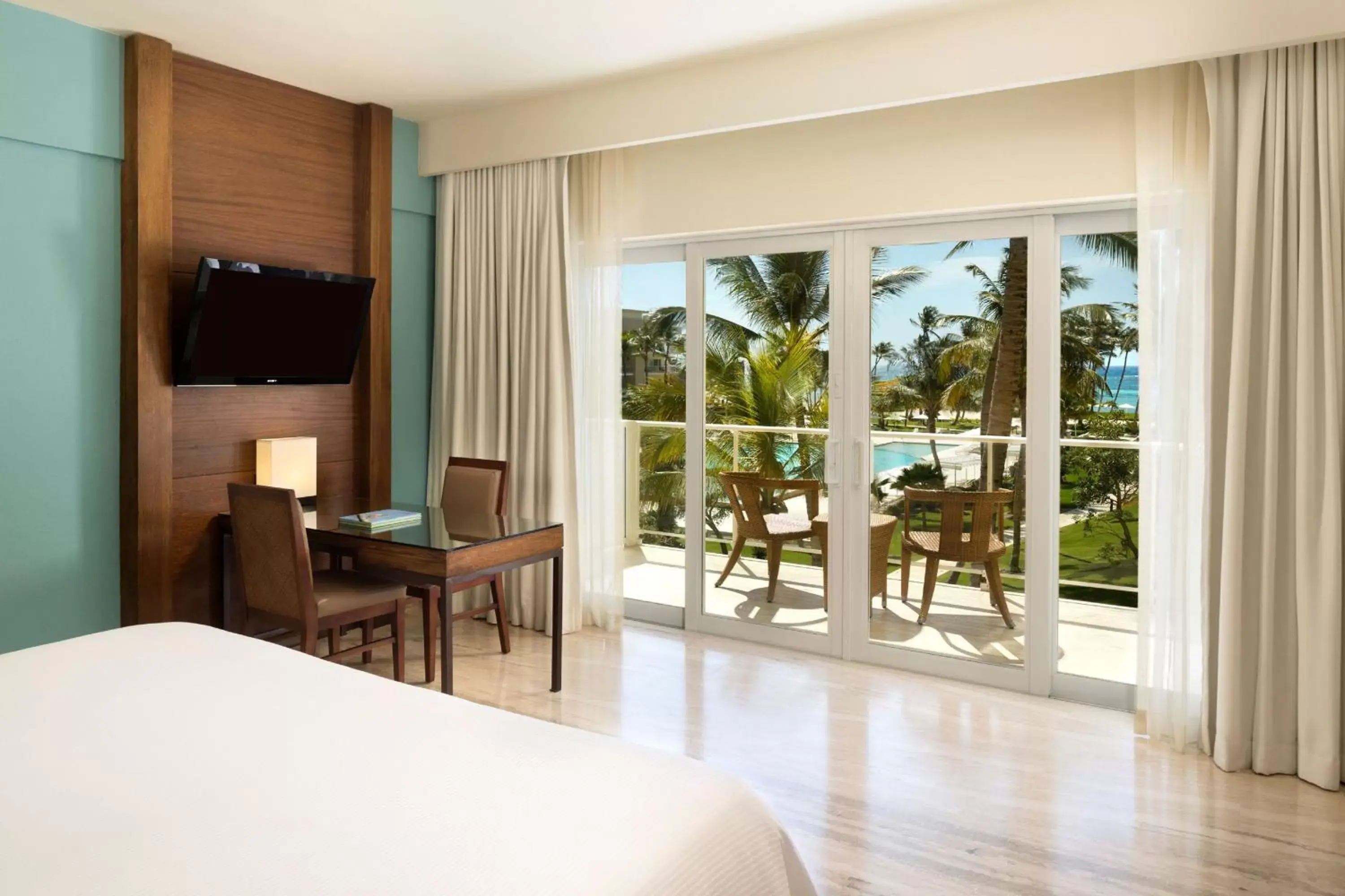 Bedroom, TV/Entertainment Center in The Westin Puntacana Resort & Club