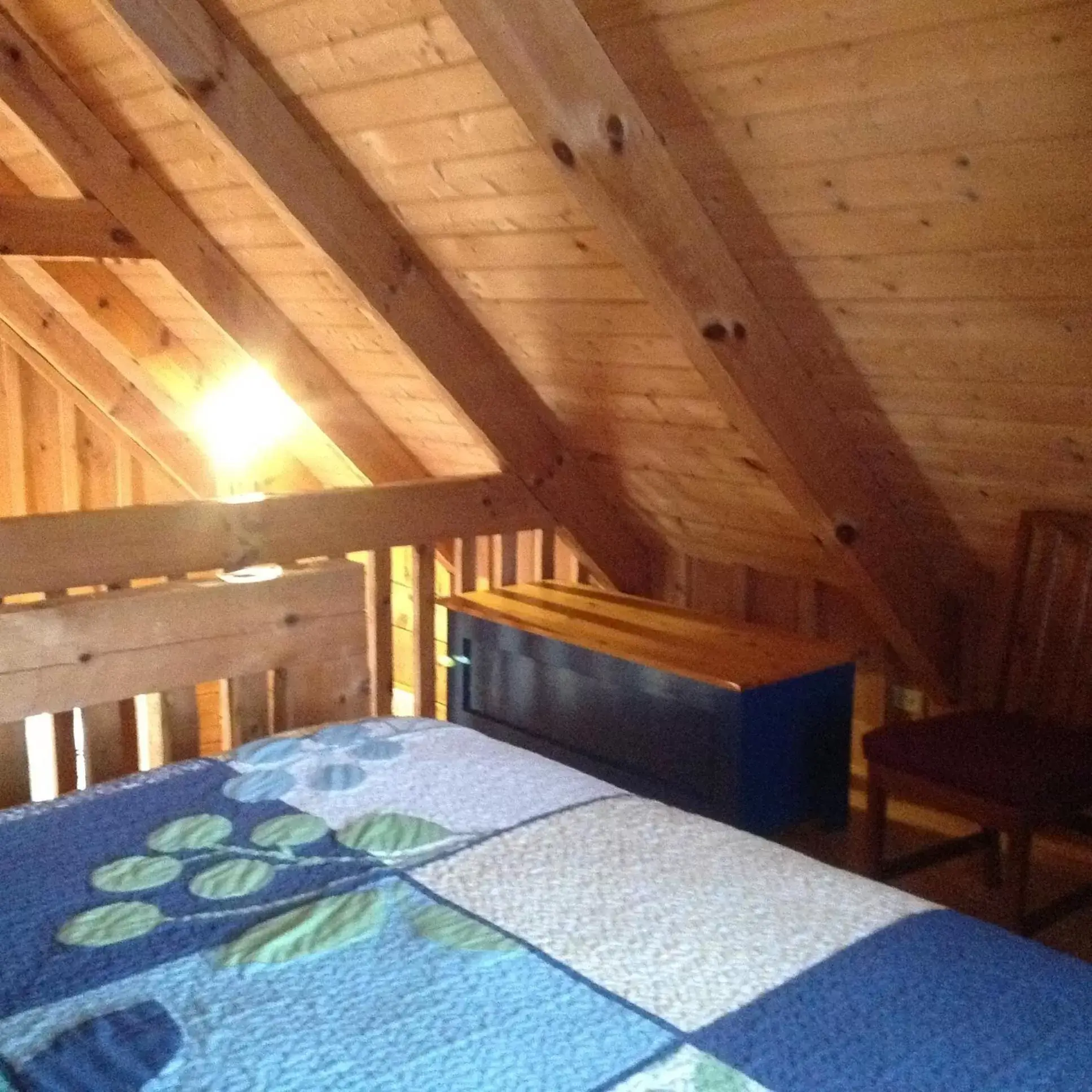 Bed in Boxwood Lodge Blowing Rock near Boone-University