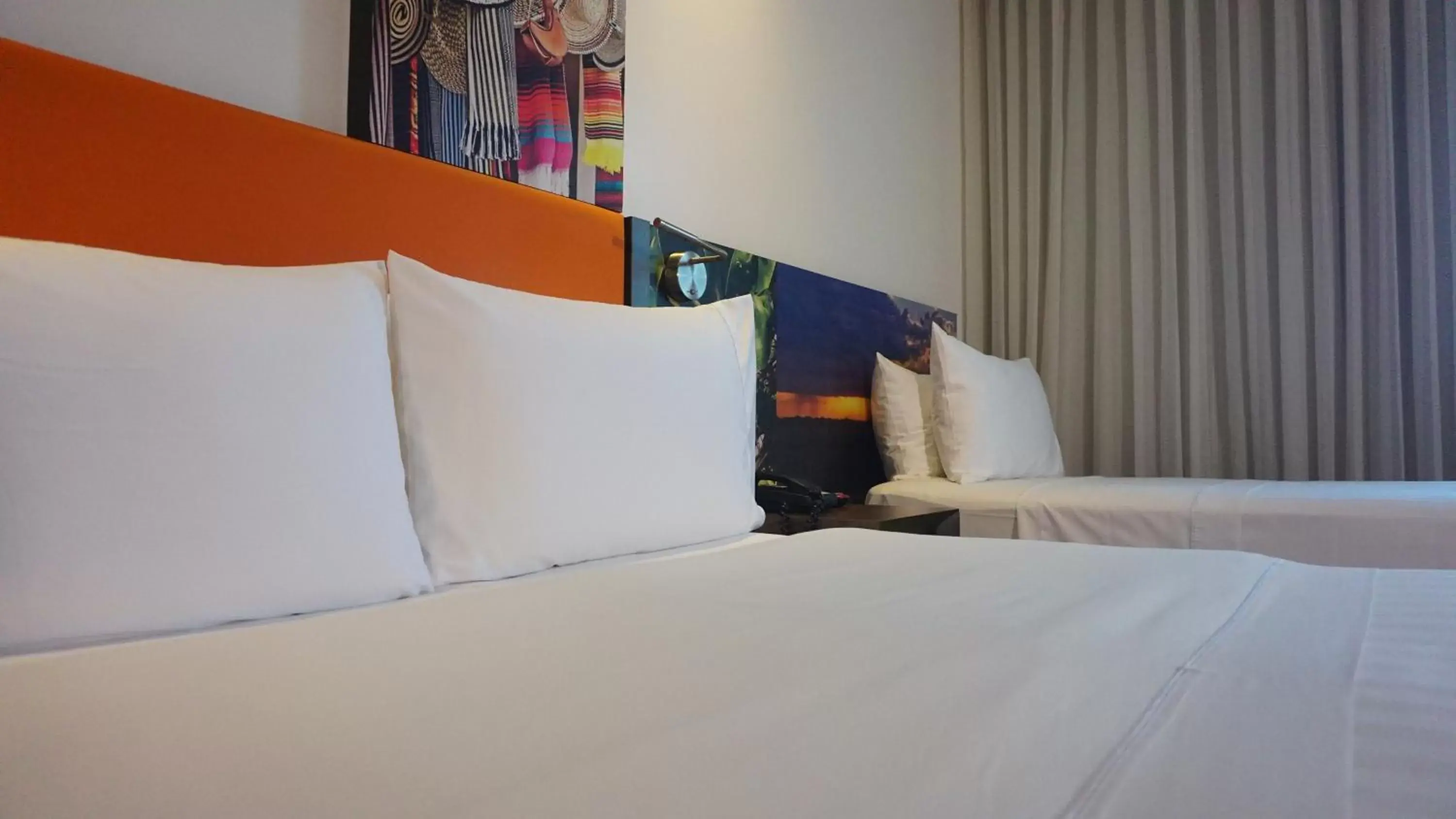 Bed in Hampton By Hilton Yopal