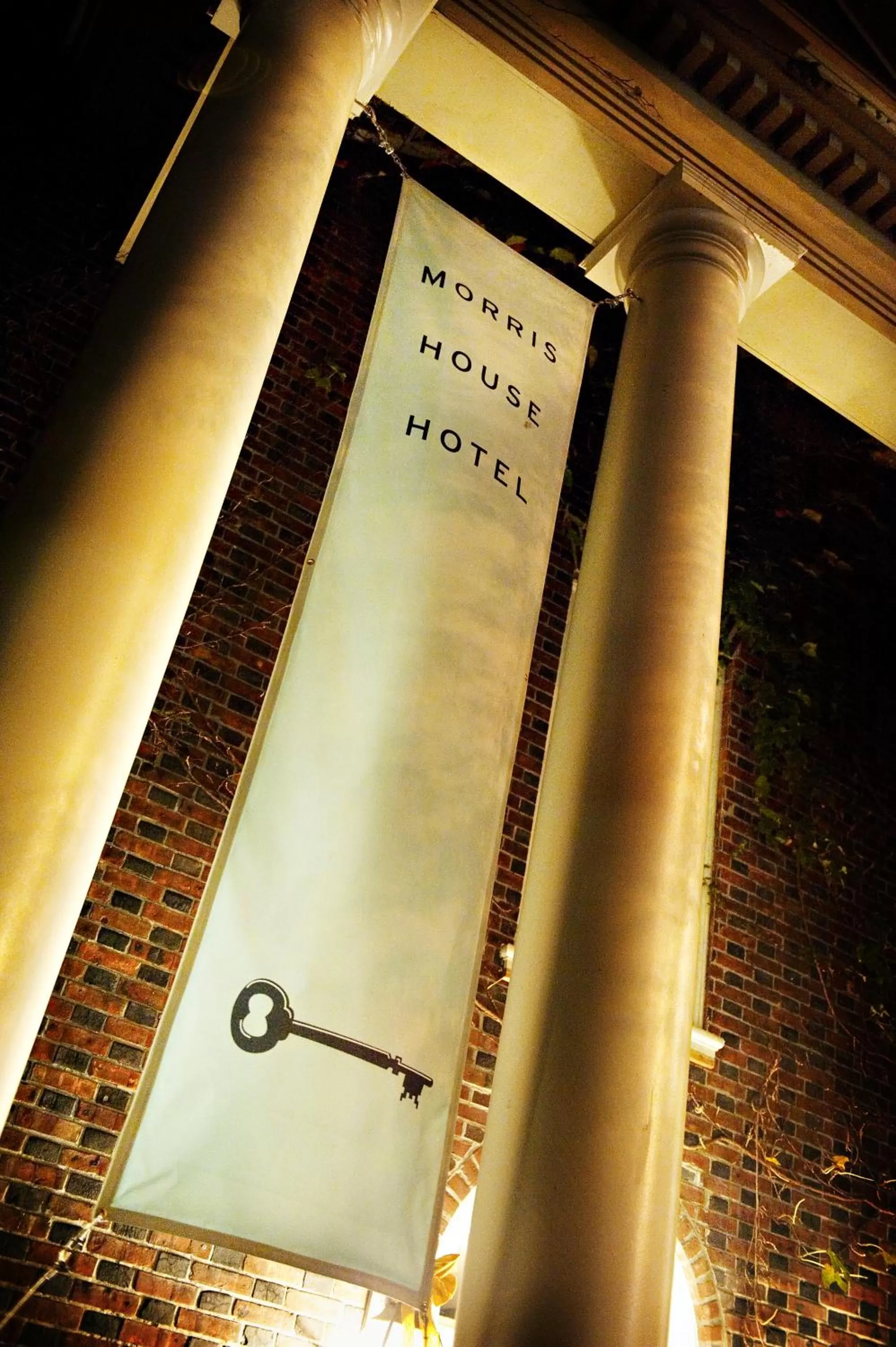 Facade/entrance in Morris House Hotel