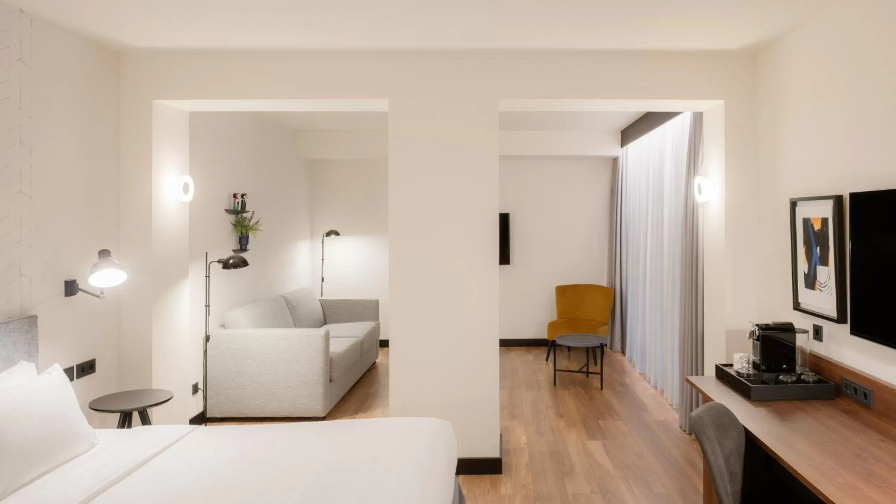 Photo of the whole room, Seating Area in Radisson Blu 1882 Hotel, Barcelona Sagrada Familia