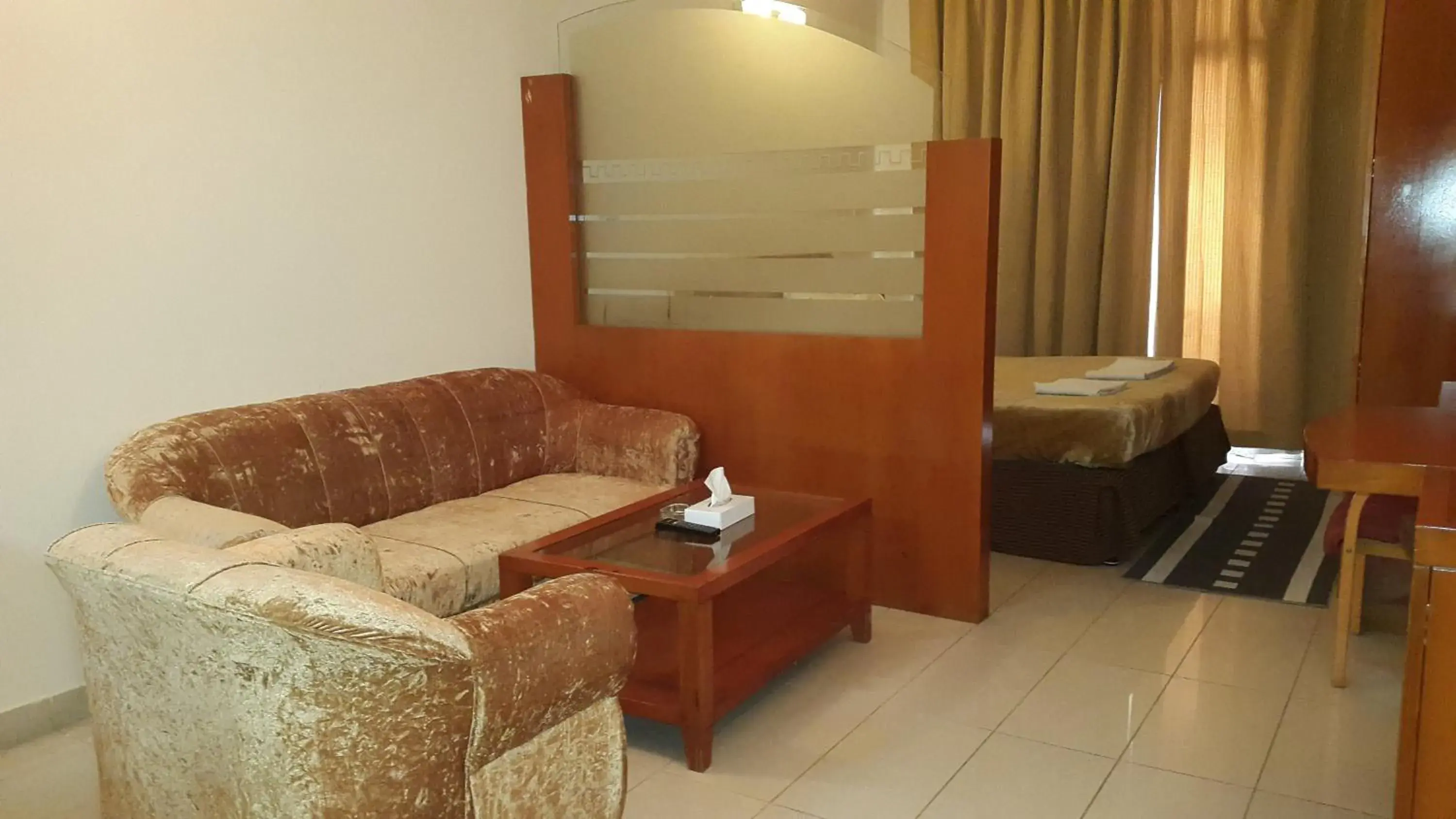 Living room, Seating Area in AL Raien Hotel Apartment