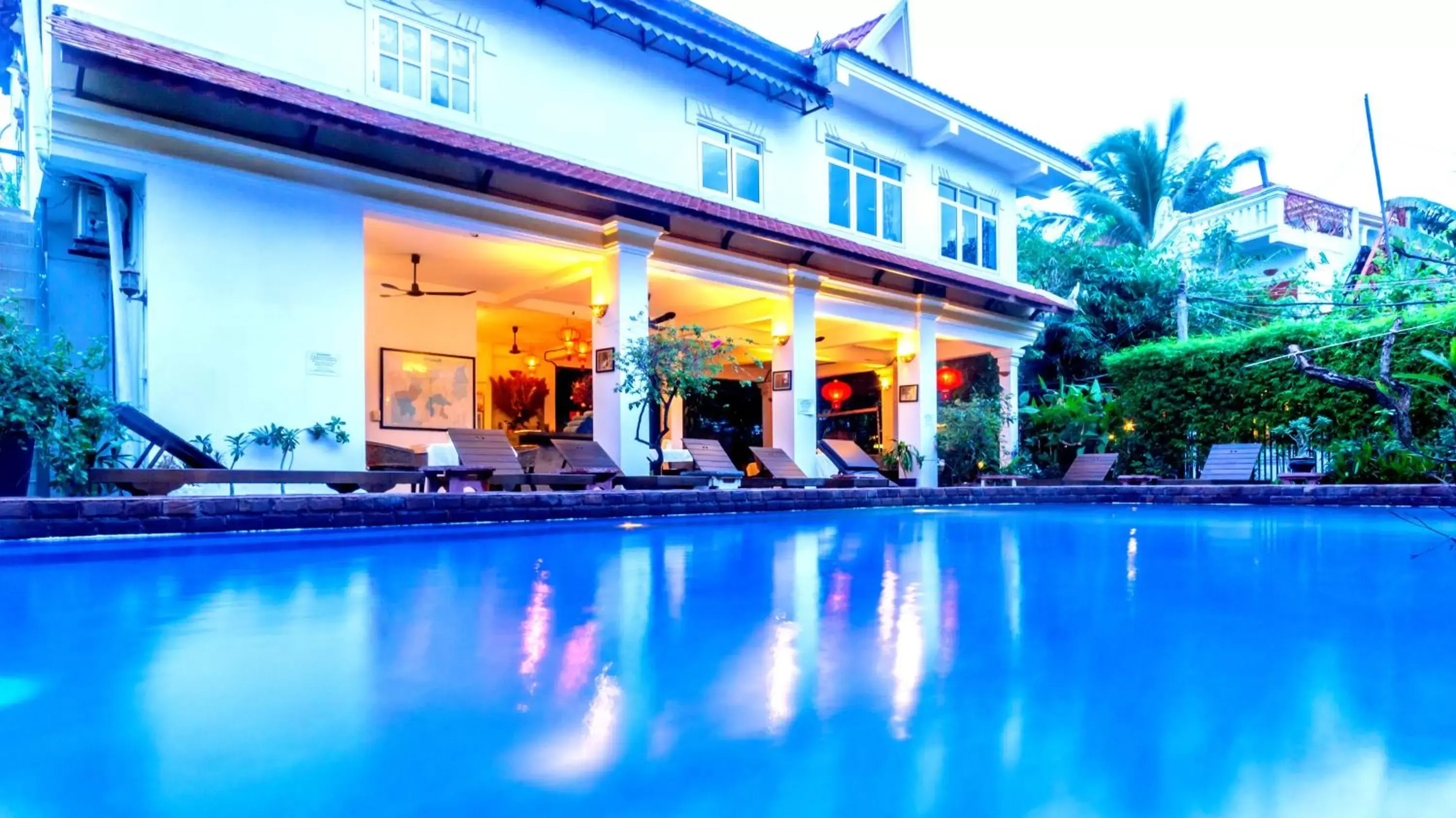 Property building, Swimming Pool in Villa Wat Damnak
