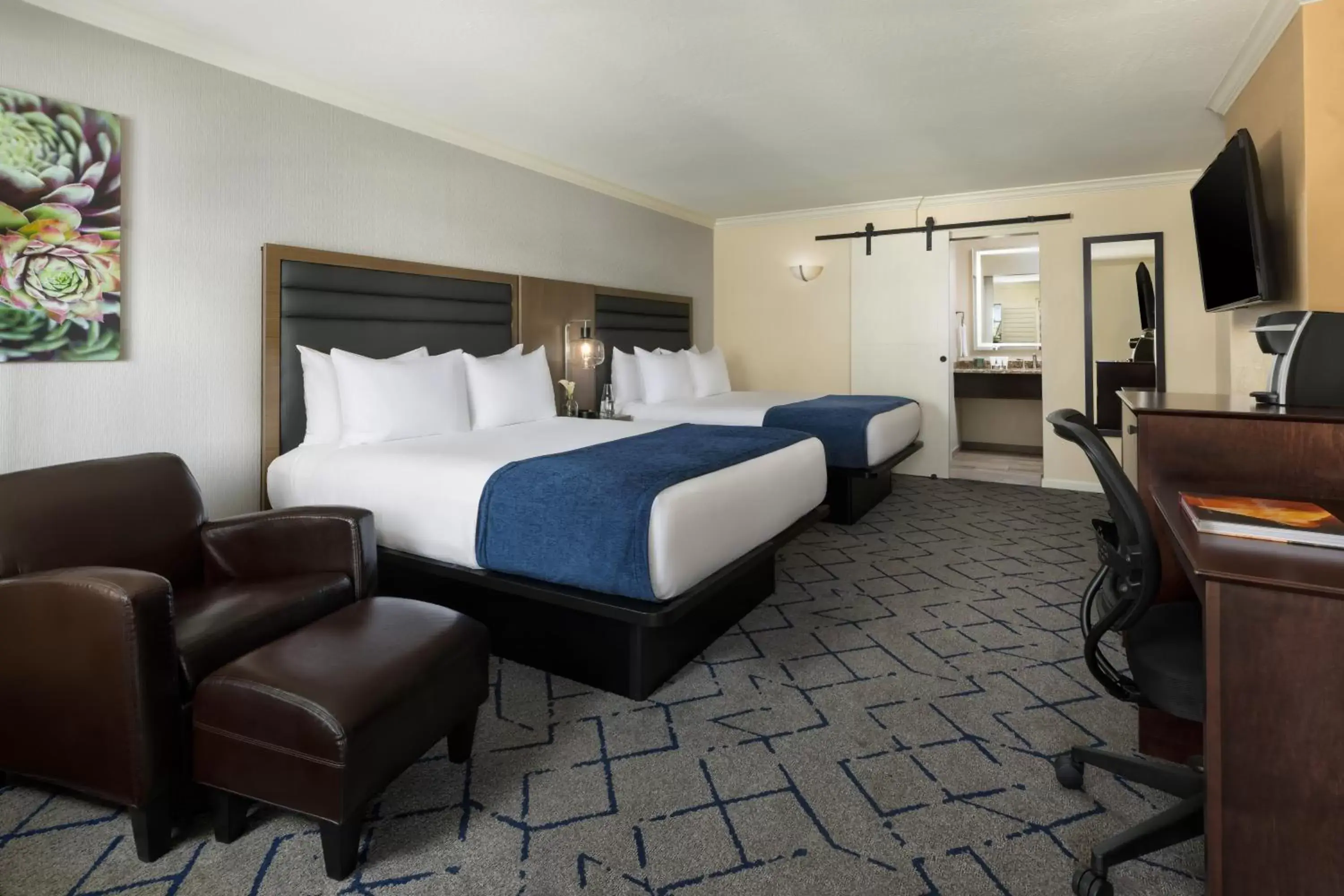 Bedroom, Bed in The Scottsdale Plaza Resort & Villas