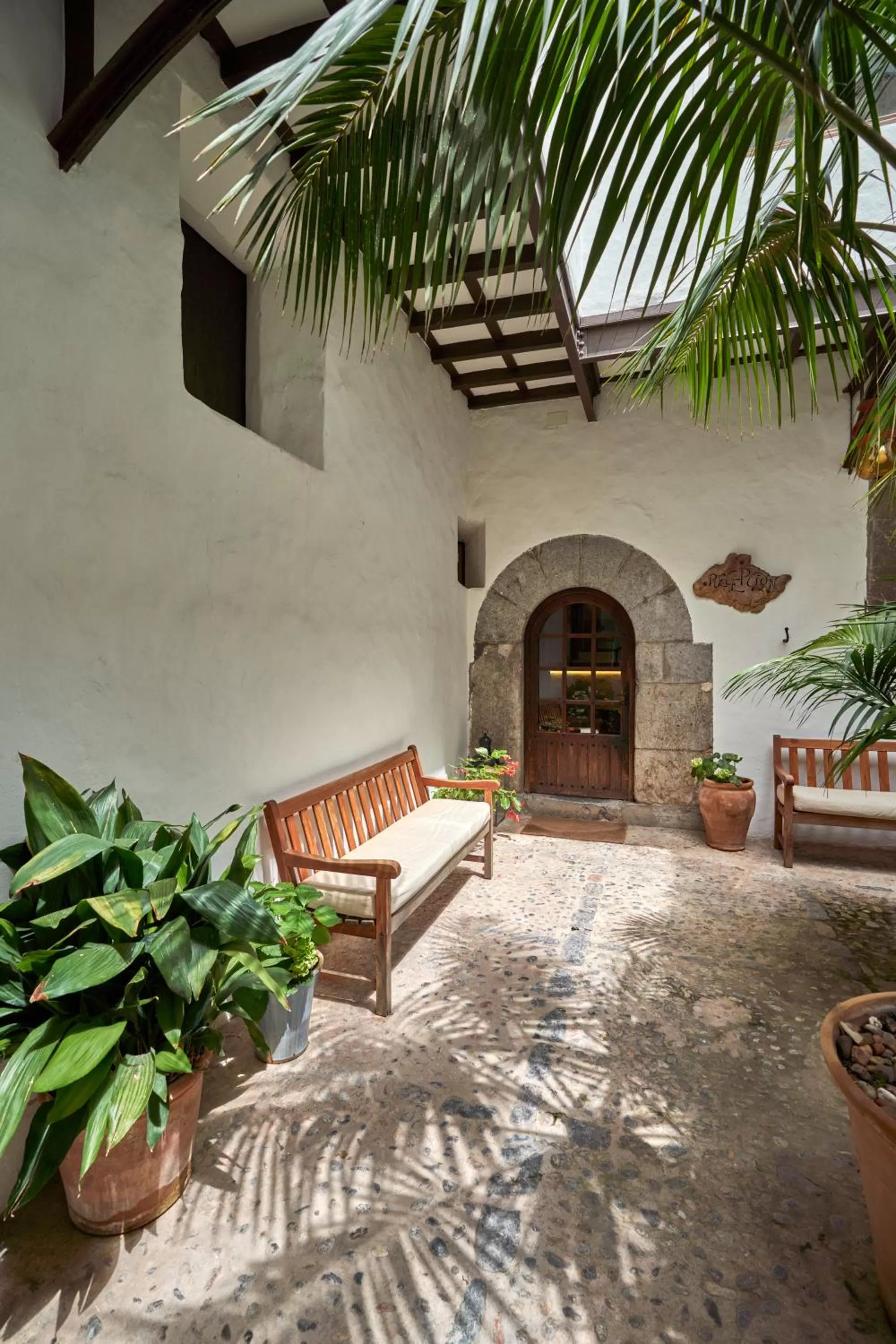 Patio in Hotel Es Port