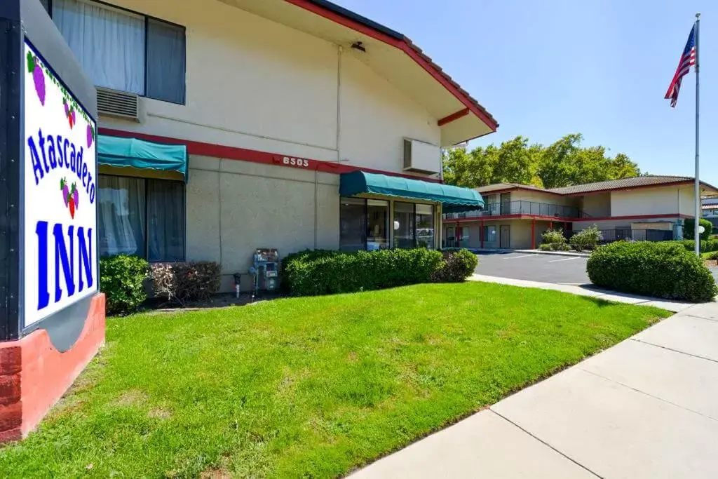 Property Building in Atascadero Inn