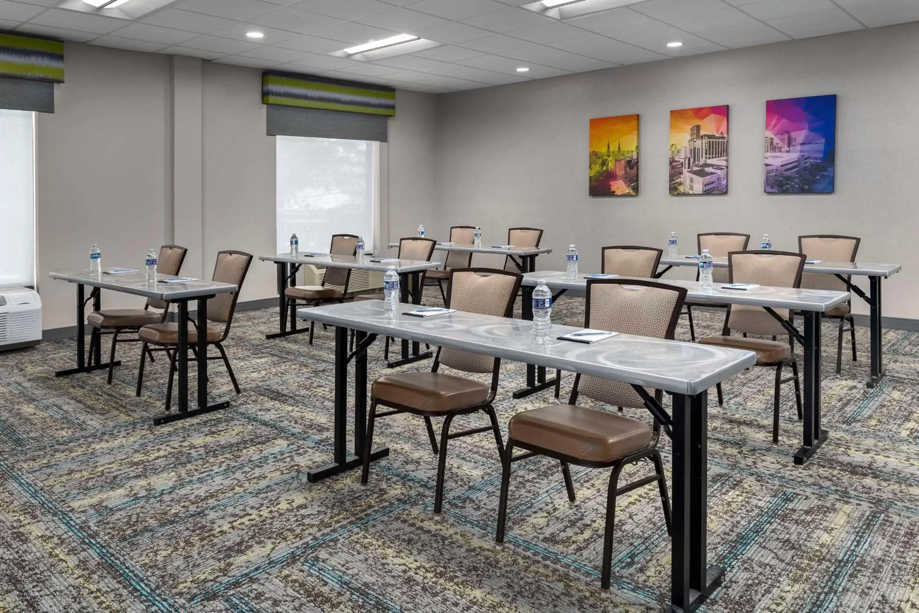 Meeting/conference room in Hampton Inn Birmingham I-65/Lakeshore Drive