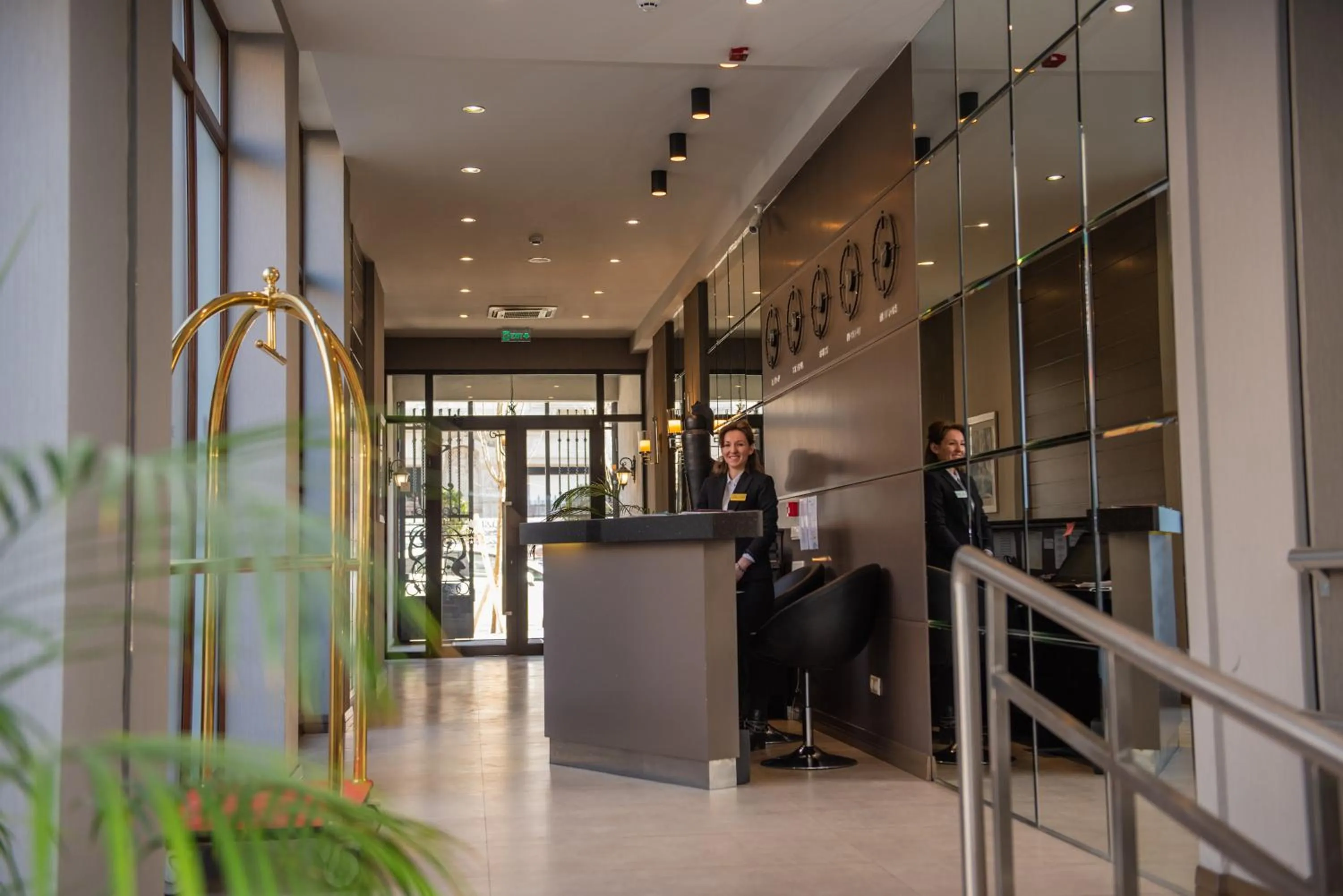 Lobby or reception in City Avenue Hotel