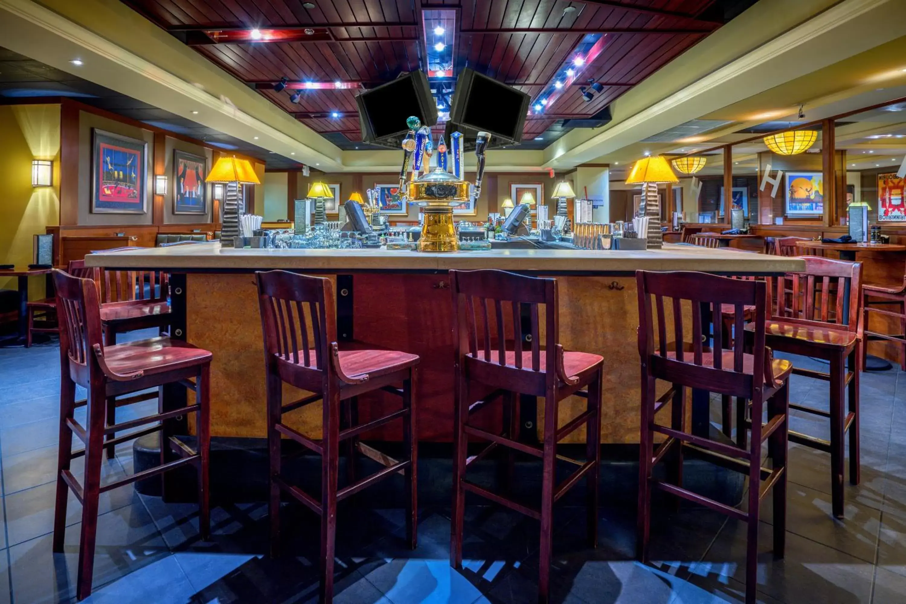 Bedroom in Crowne Plaza Dulles Airport by IHG Bedroom in Crowne Plaza Dulles Airport by IHG