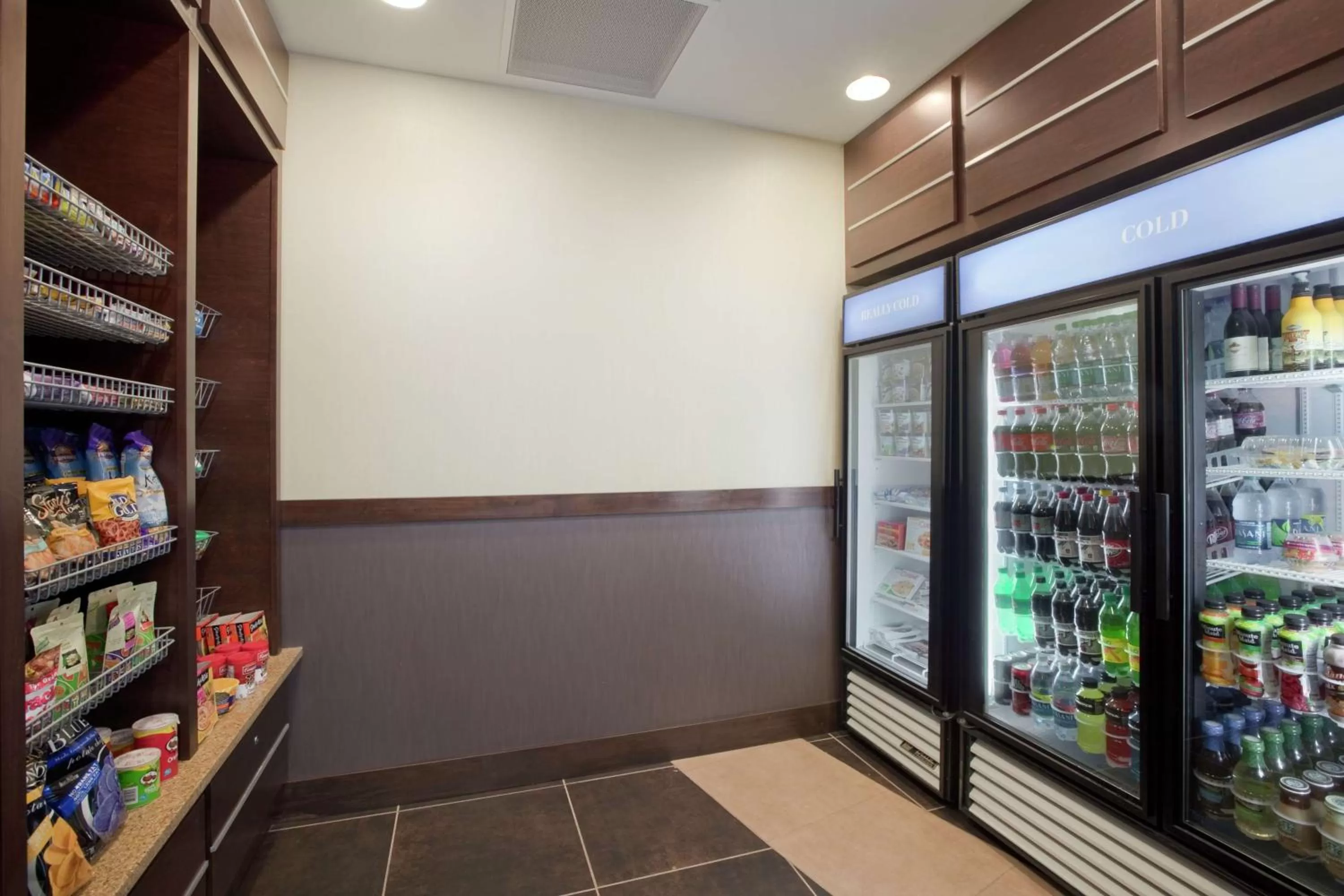 Restaurant/places to eat in Hilton Garden Inn Springfield, MO