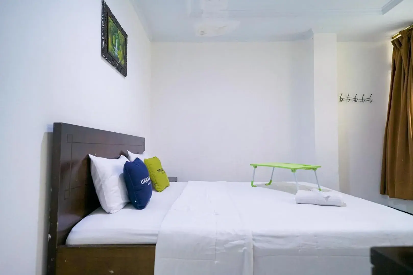 Bedroom, Bed in Urbanview Hotel Bes Mangga Besar