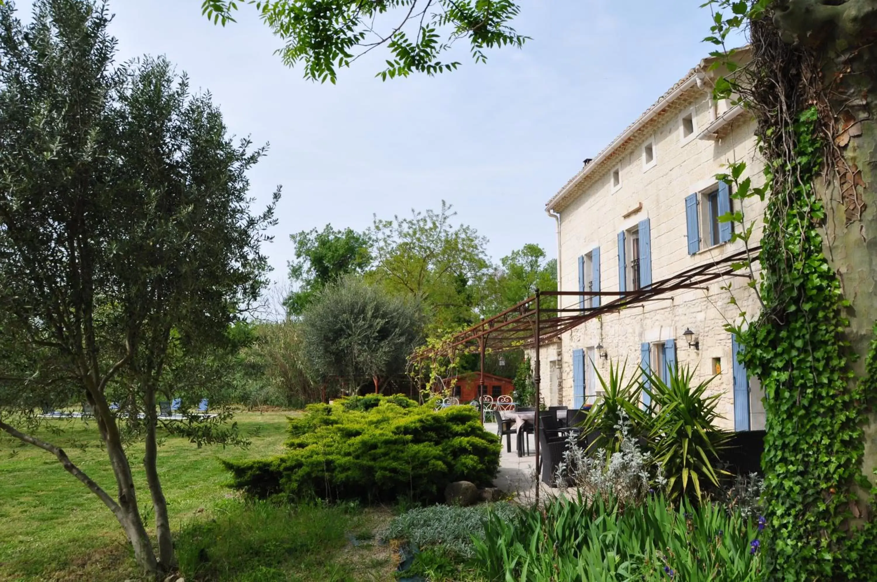 Facade/entrance, Property Building in Mas des Cerisiers