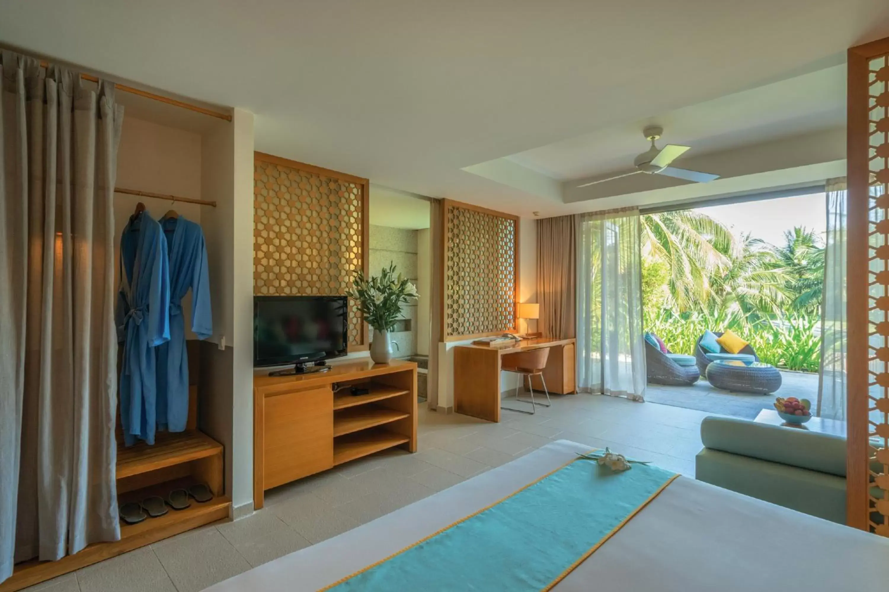 Photo of the whole room, TV/Entertainment Center in Mia Resort Nha Trang