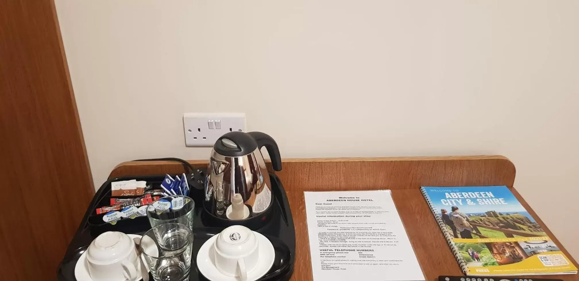 Coffee/tea facilities in Aberdeen House Hotel