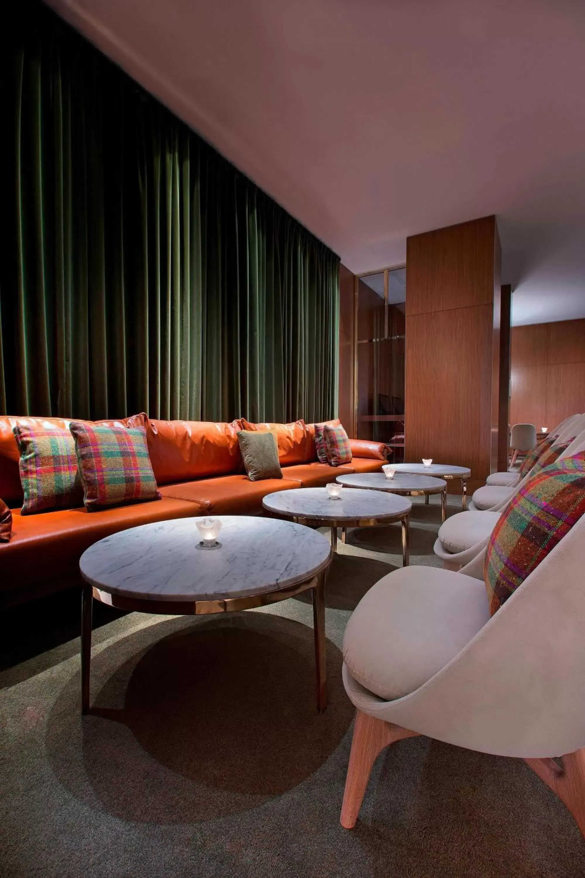 Lounge or bar, Seating Area in Sheraton Melbourne Hotel