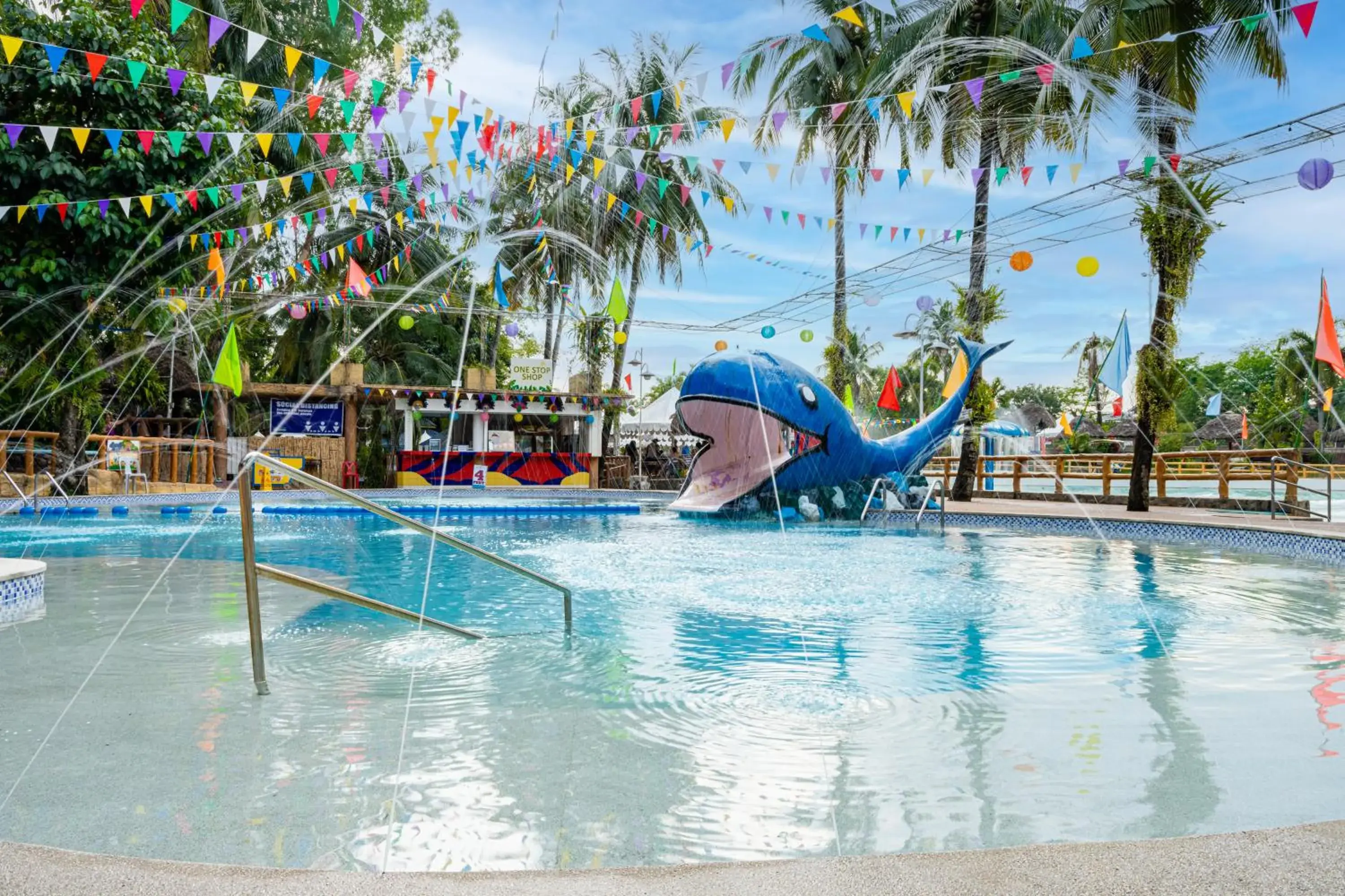 Swimming Pool in Ciudad Christhia Resort, 9 Waves