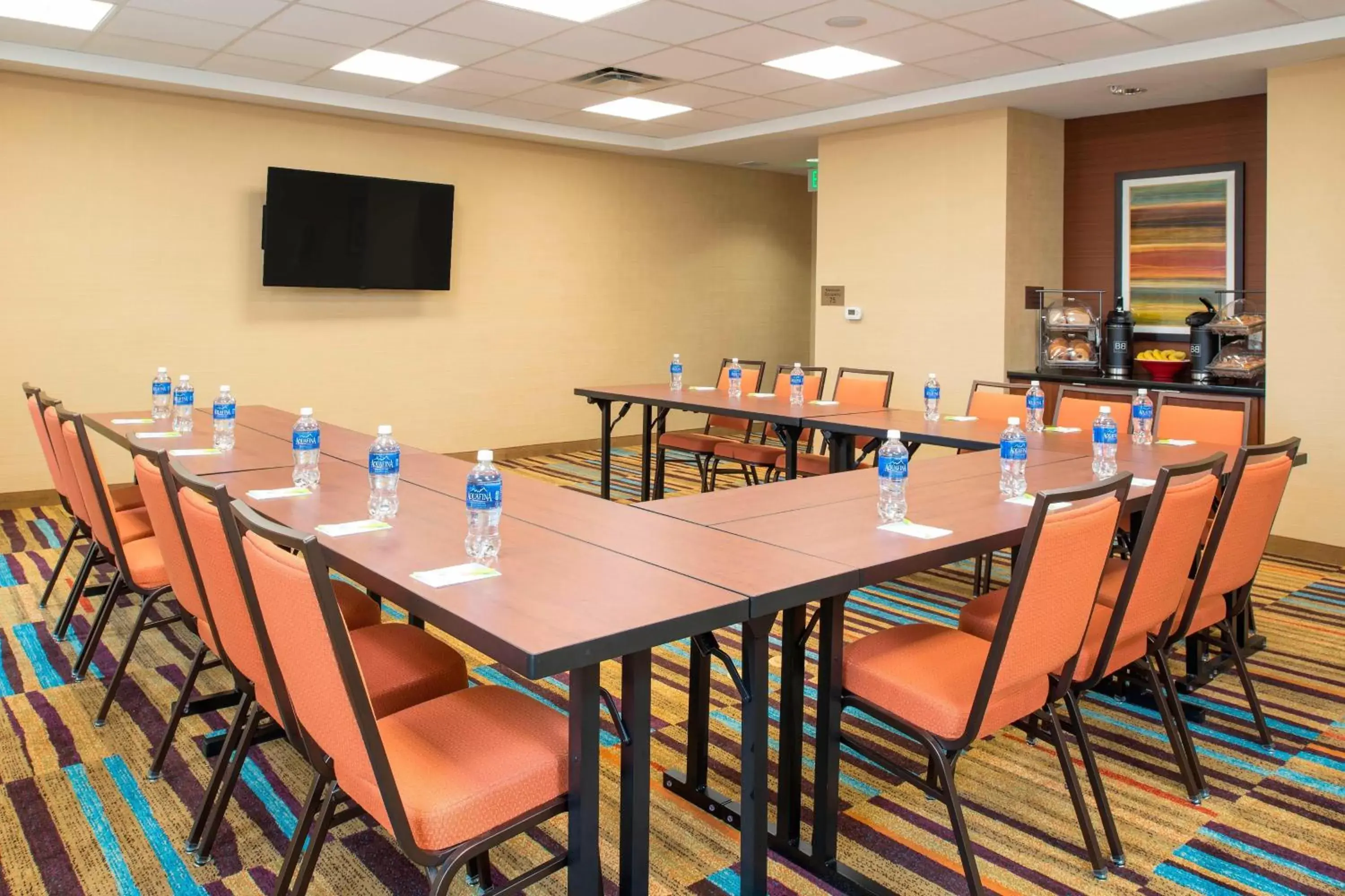 Meeting/conference room in Fairfield Inn & Suites by Marriott Fredericksburg