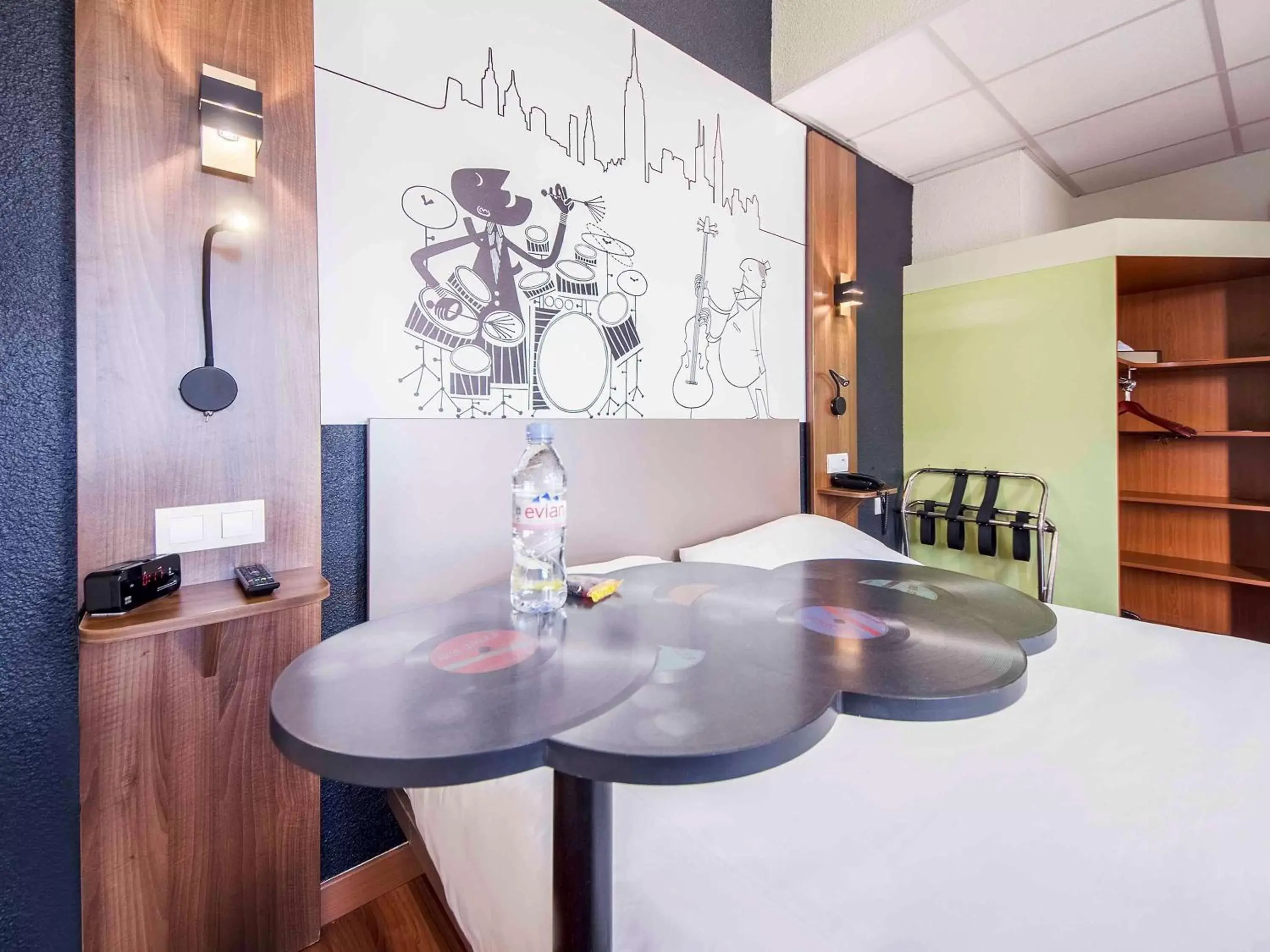 Photo of the whole room, Bathroom in Ibis Styles Toulouse Blagnac Aéroport