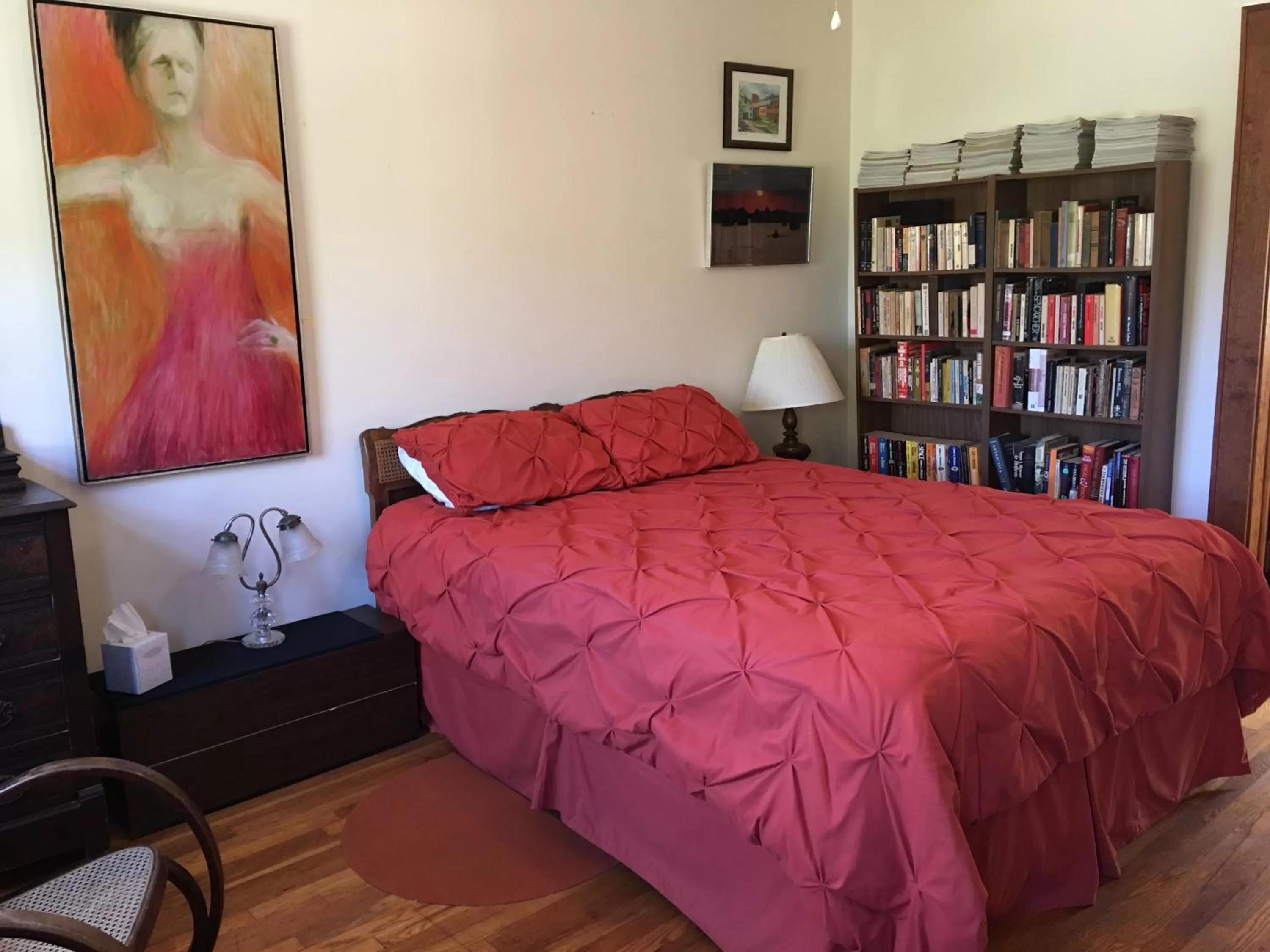 Bed in River House Inn