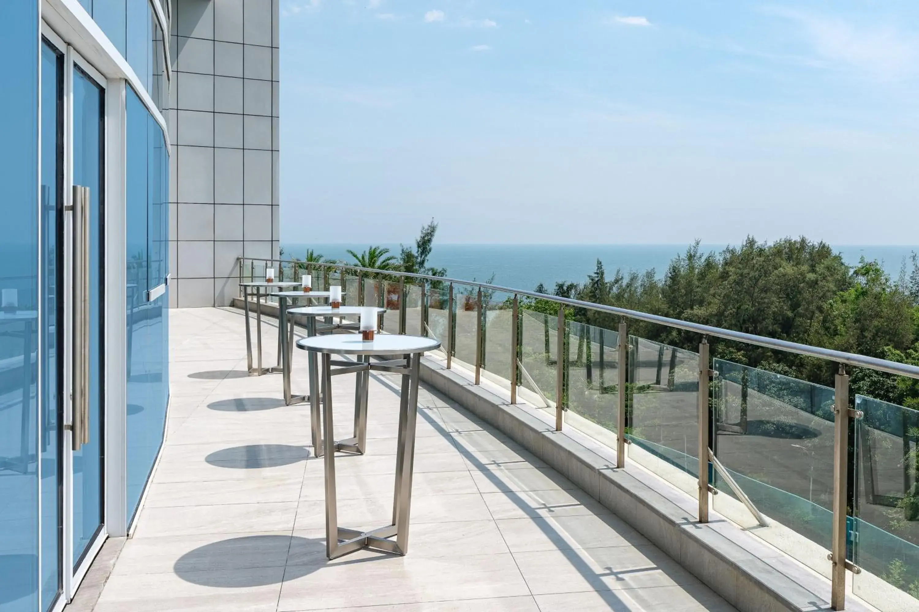 Meeting/conference room, Balcony/Terrace in Sheraton Beihai Resort