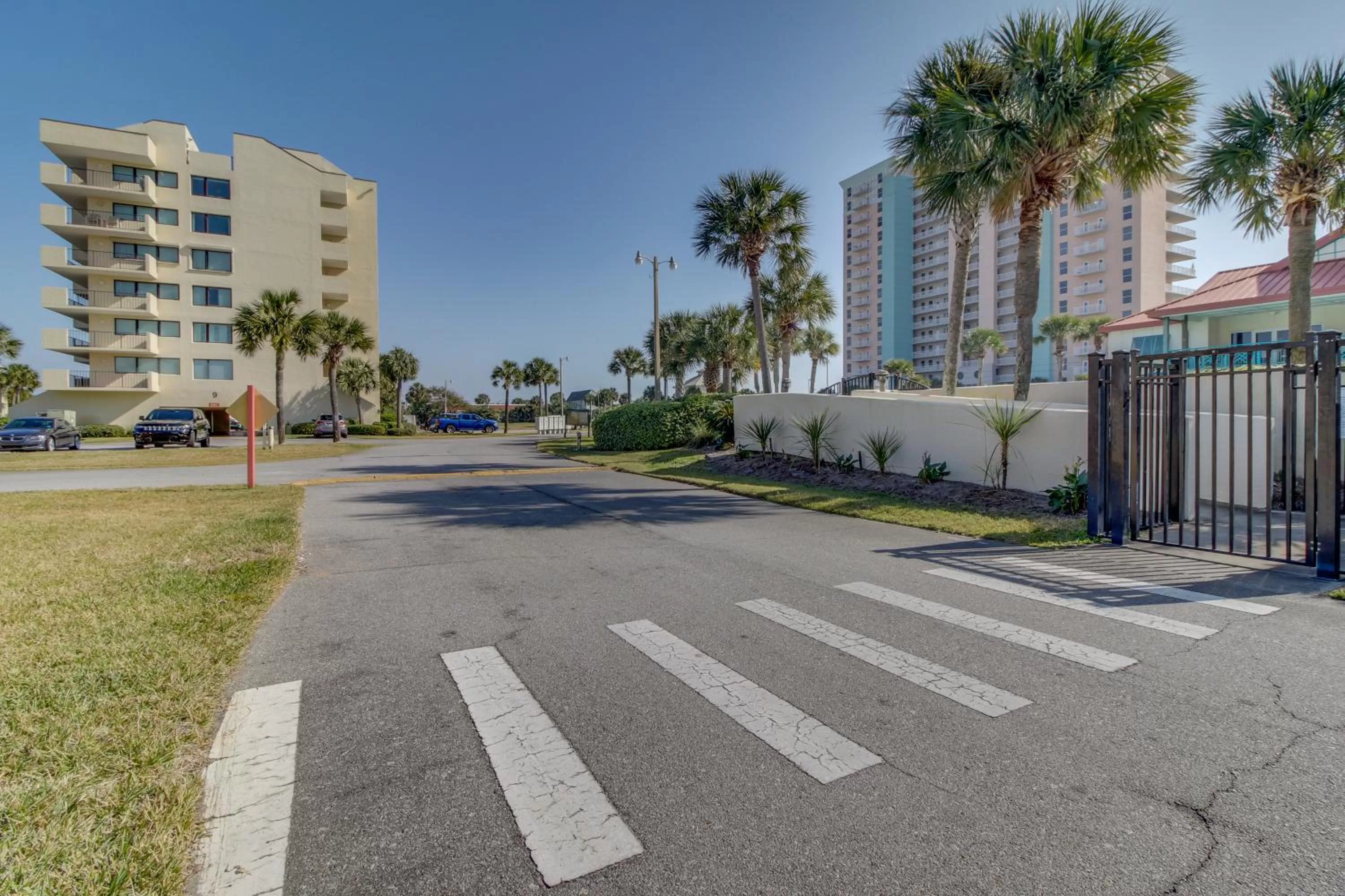 Property Building in Dunes on the Bay