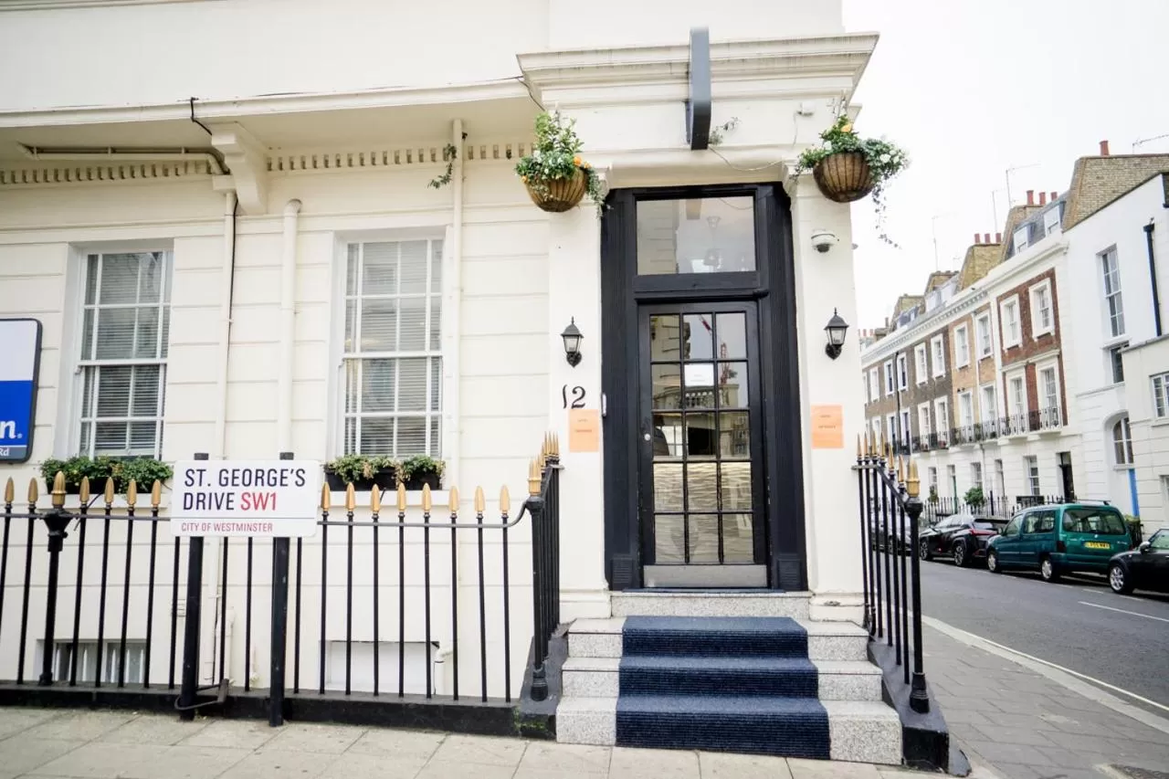 Facade/entrance in Best Western Buckingham Palace Rd