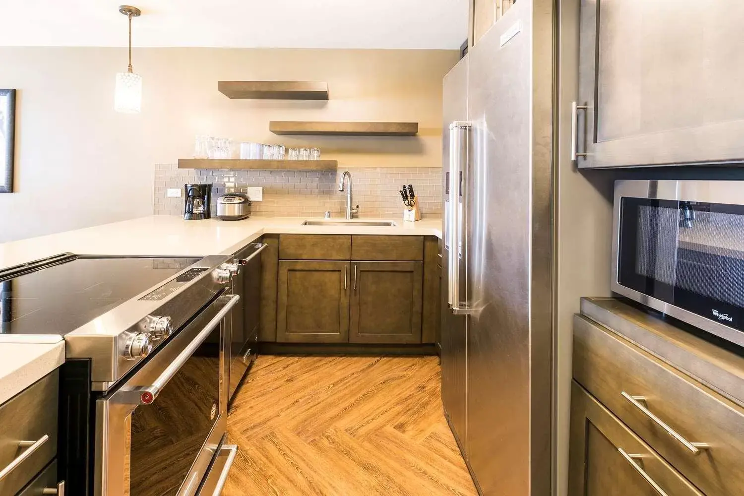 Kitchen or kitchenette, Kitchen/Kitchenette in Aston Waikiki Beach Tower