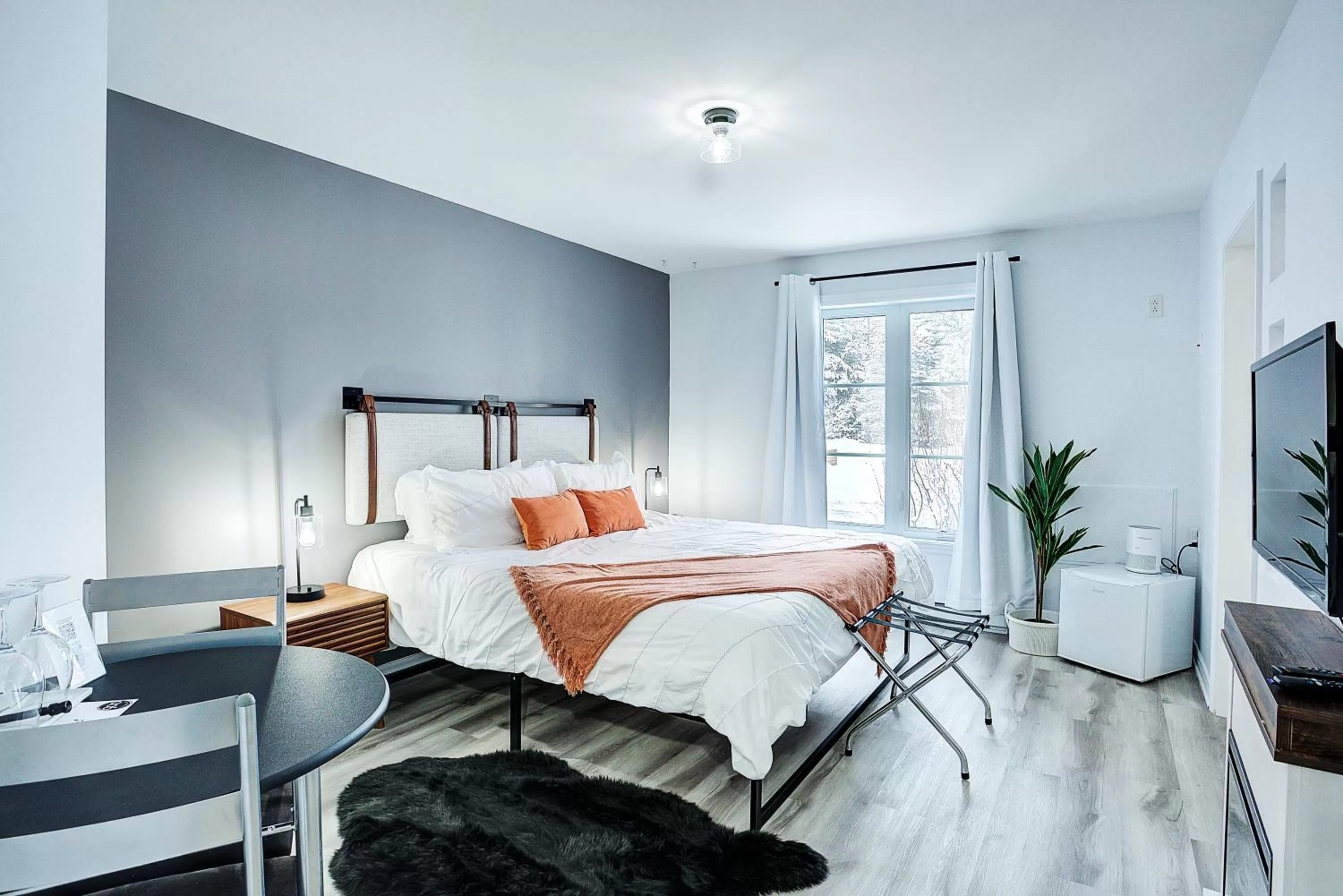 Bed in Le 900 Tremblant Inn Café and Bistro