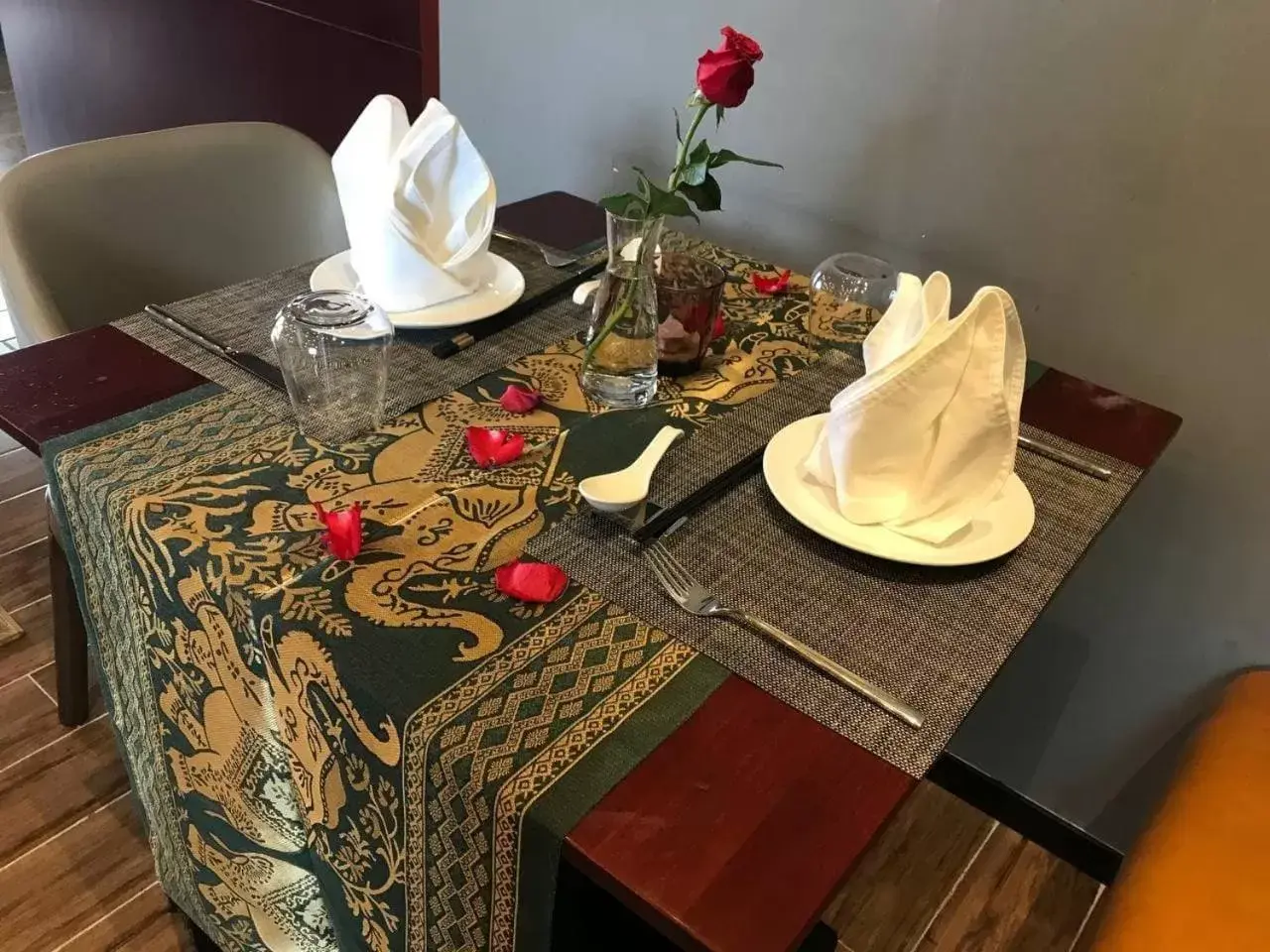 Restaurant/places to eat in V V Hotel Battambang Restaurant/places to eat in V V Hotel Battambang