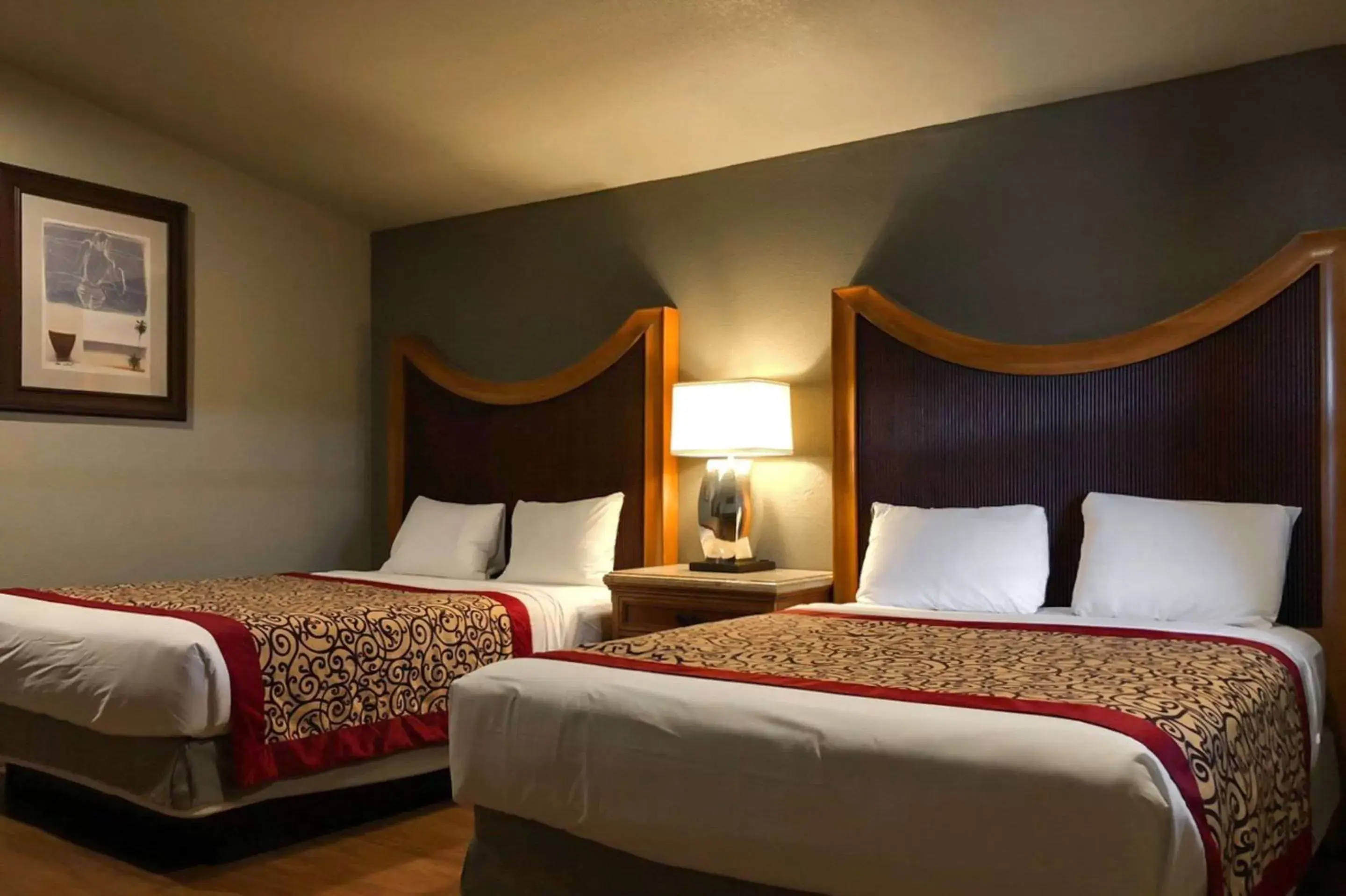 Photo of the whole room, Bed in Rodeway Inn Flagstaff East Route 66 Photo of the whole room, Bed in Rodeway Inn Flagstaff East Route 66