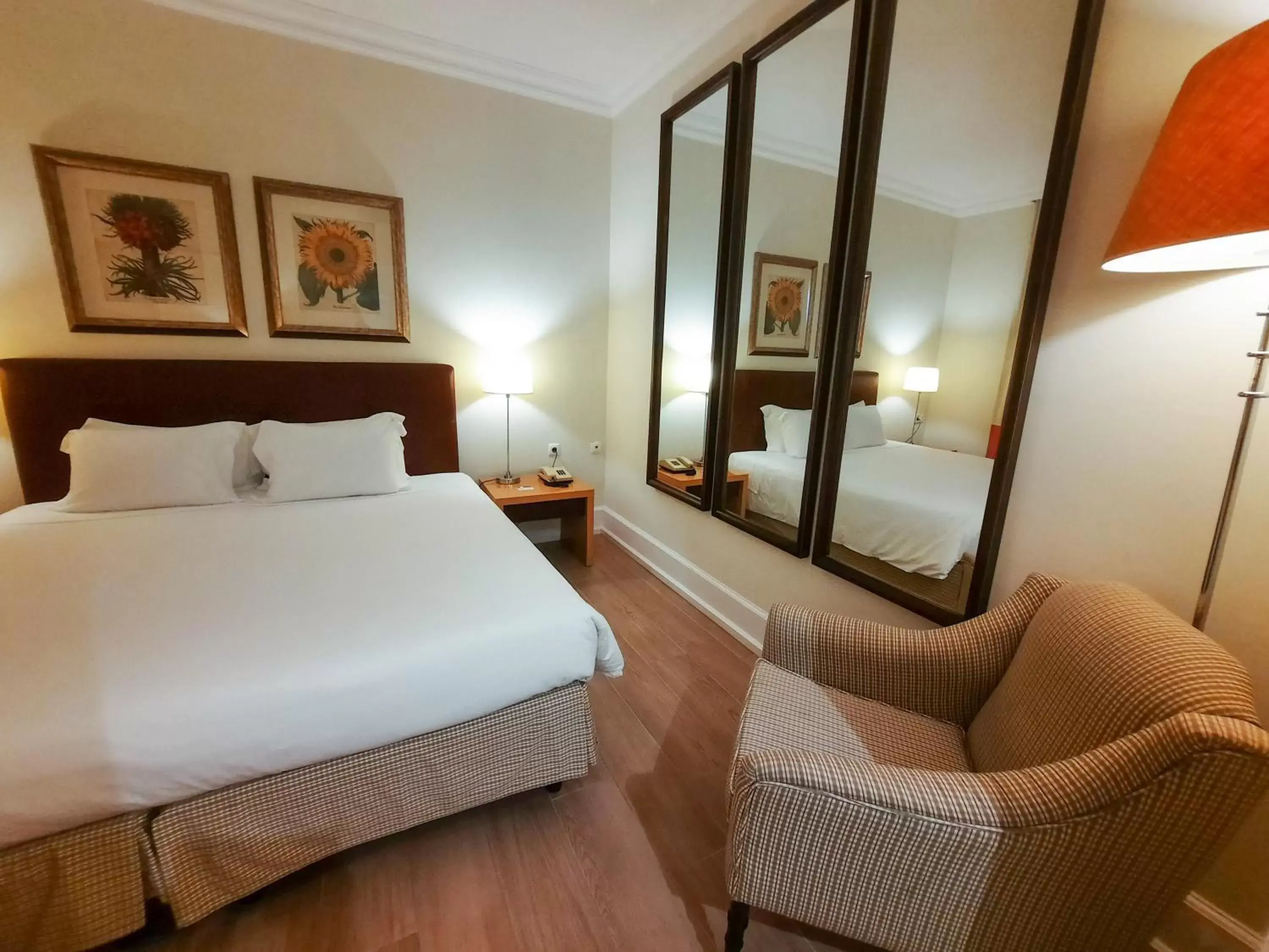 Bedroom, Bed in Azoris Faial Garden – Resort Hotel