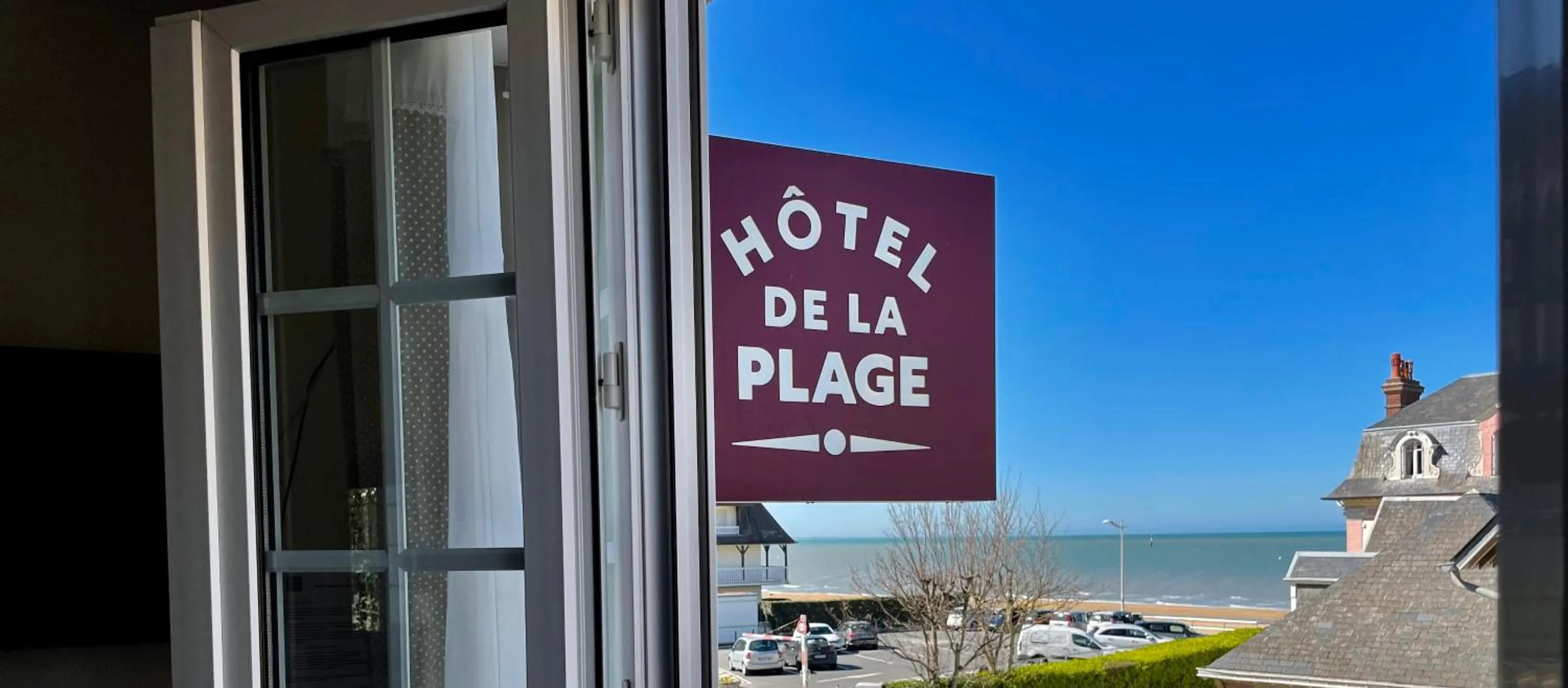 Property building in Hôtel de la Plage