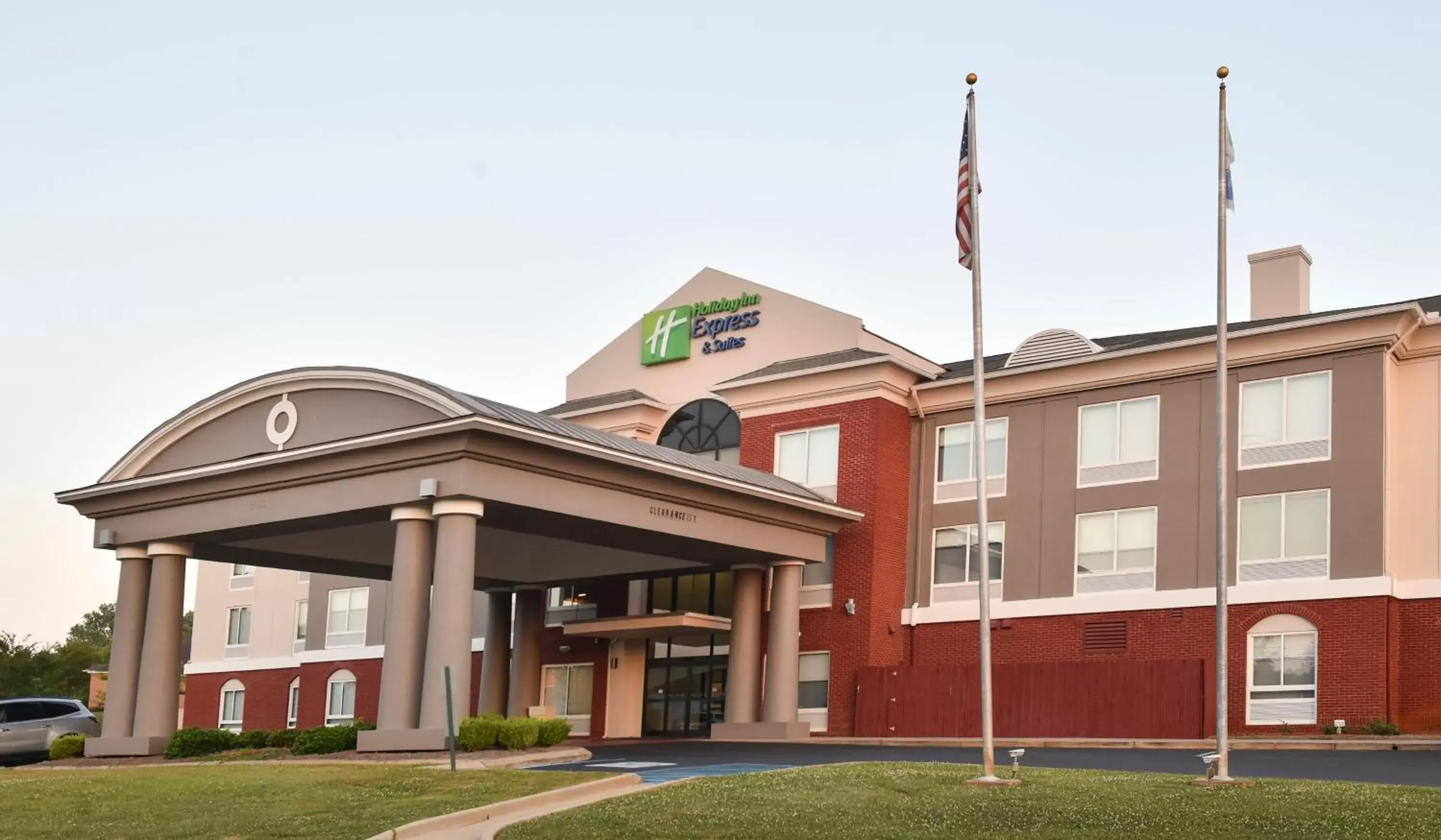 Property Building in Holiday Inn Express Hotel & Suites Selma, an IHG Hotel