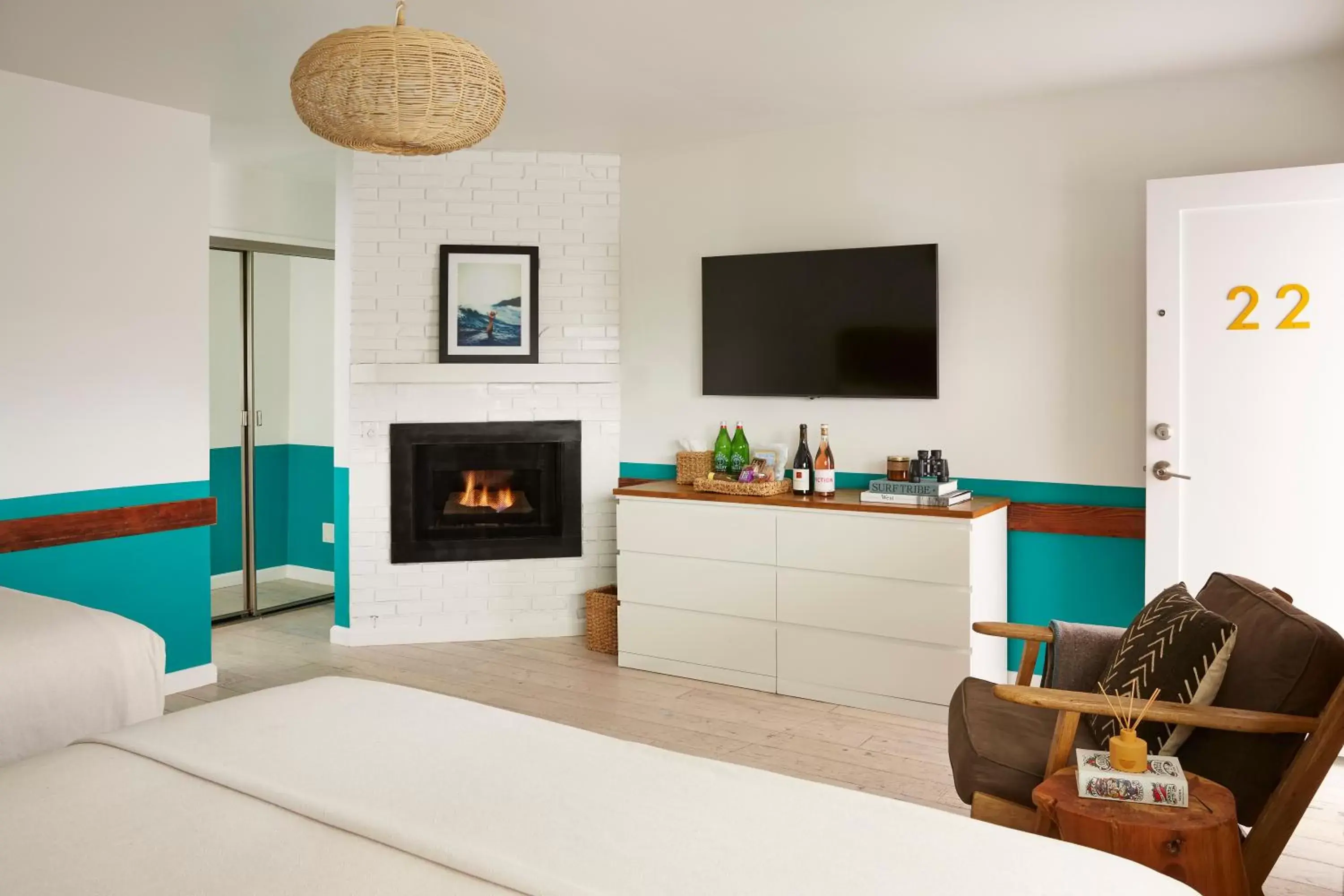 Bedroom, TV/Entertainment Center in Cambria Beach Lodge