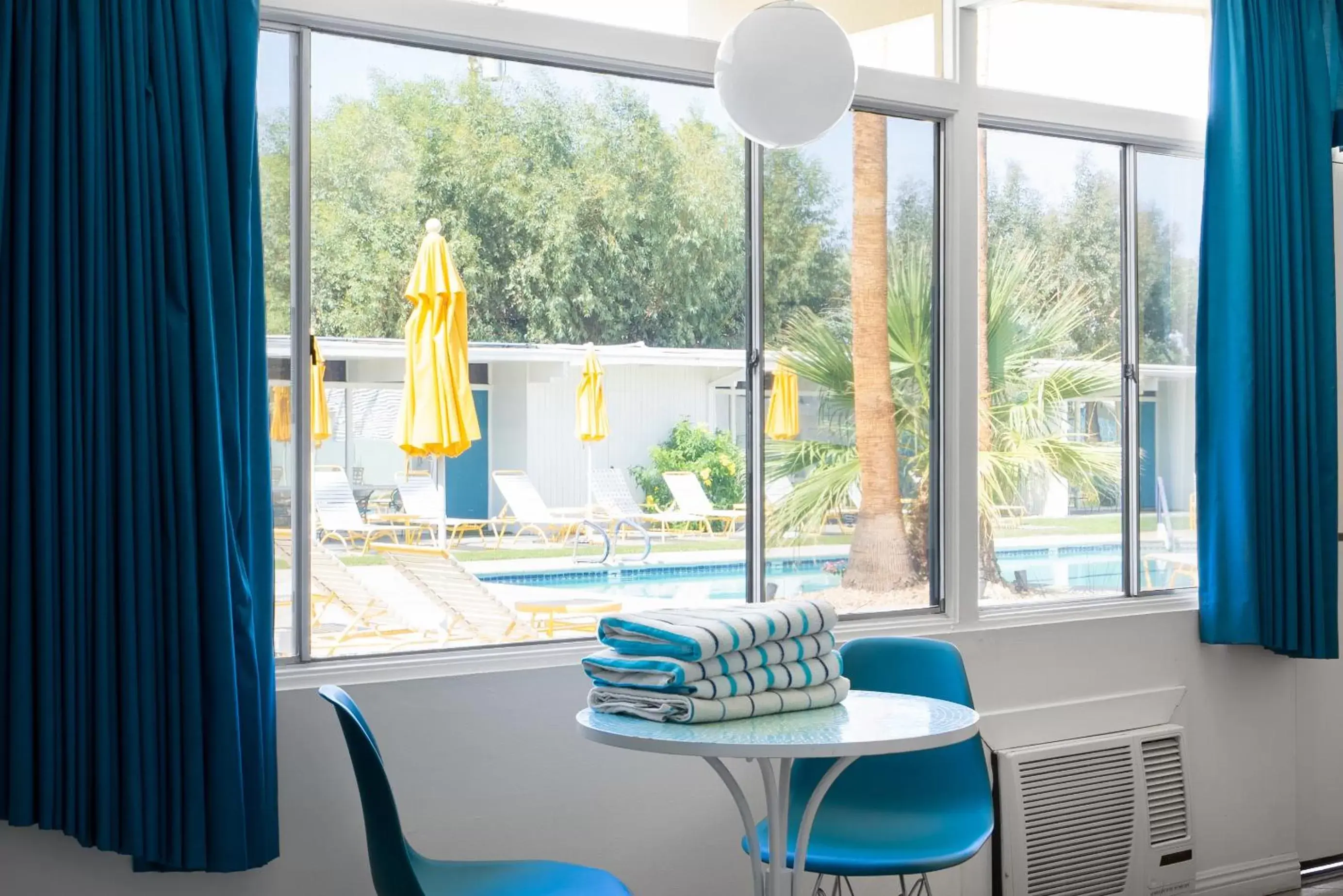 Seating Area in The Monkey Tree Hotel by AvantStay