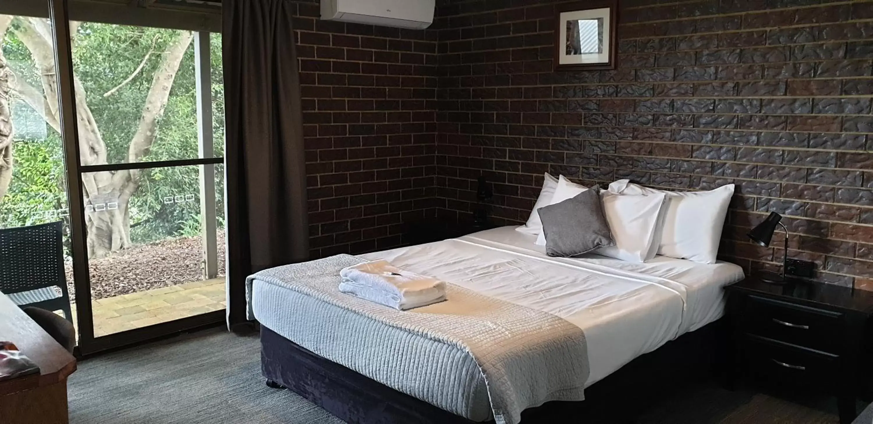 Standard Room with Garden View in Tranquil Park Standard Room with Garden View in Tranquil Park