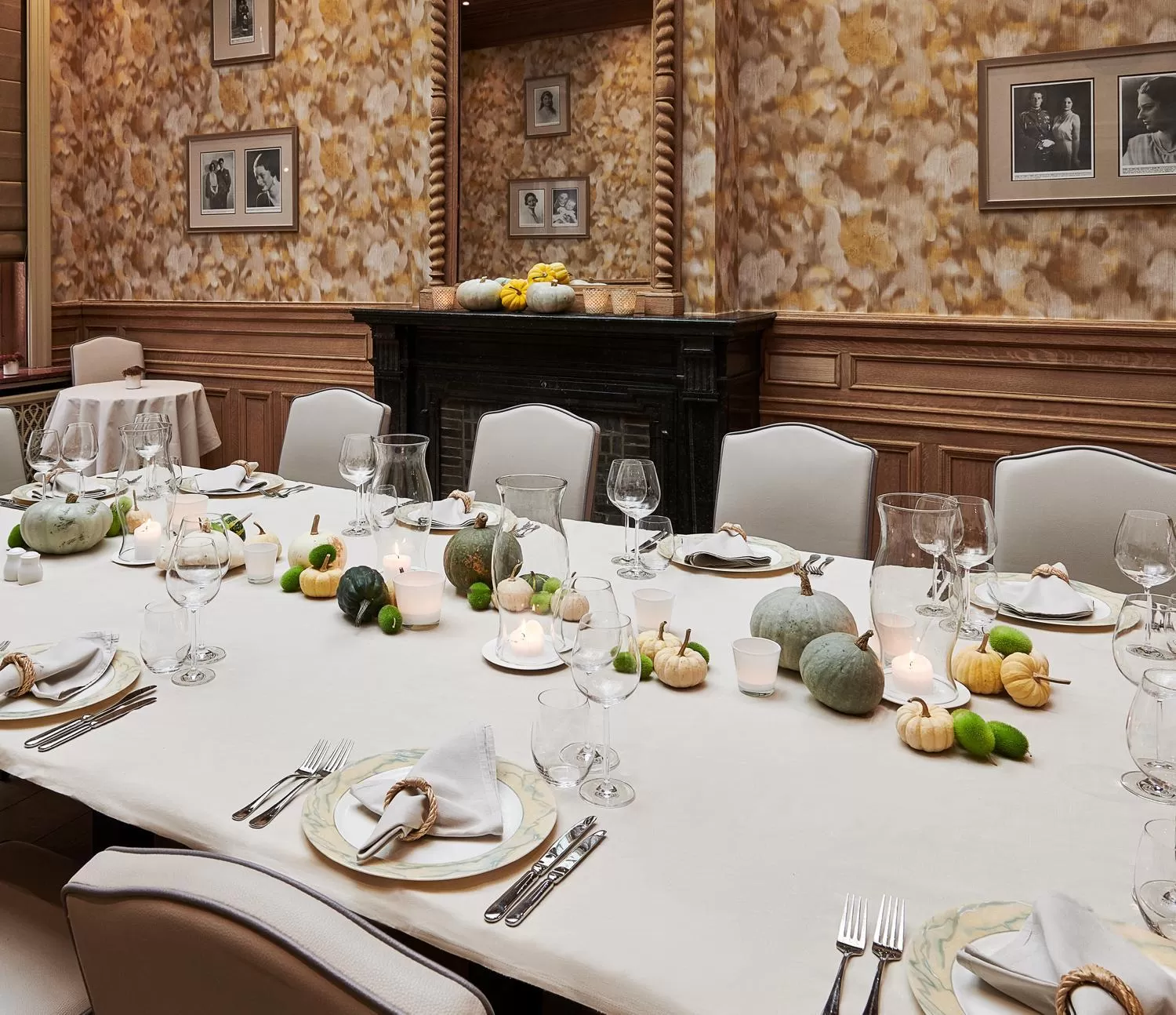 Restaurant/places to eat in Hotel Royal Astrid