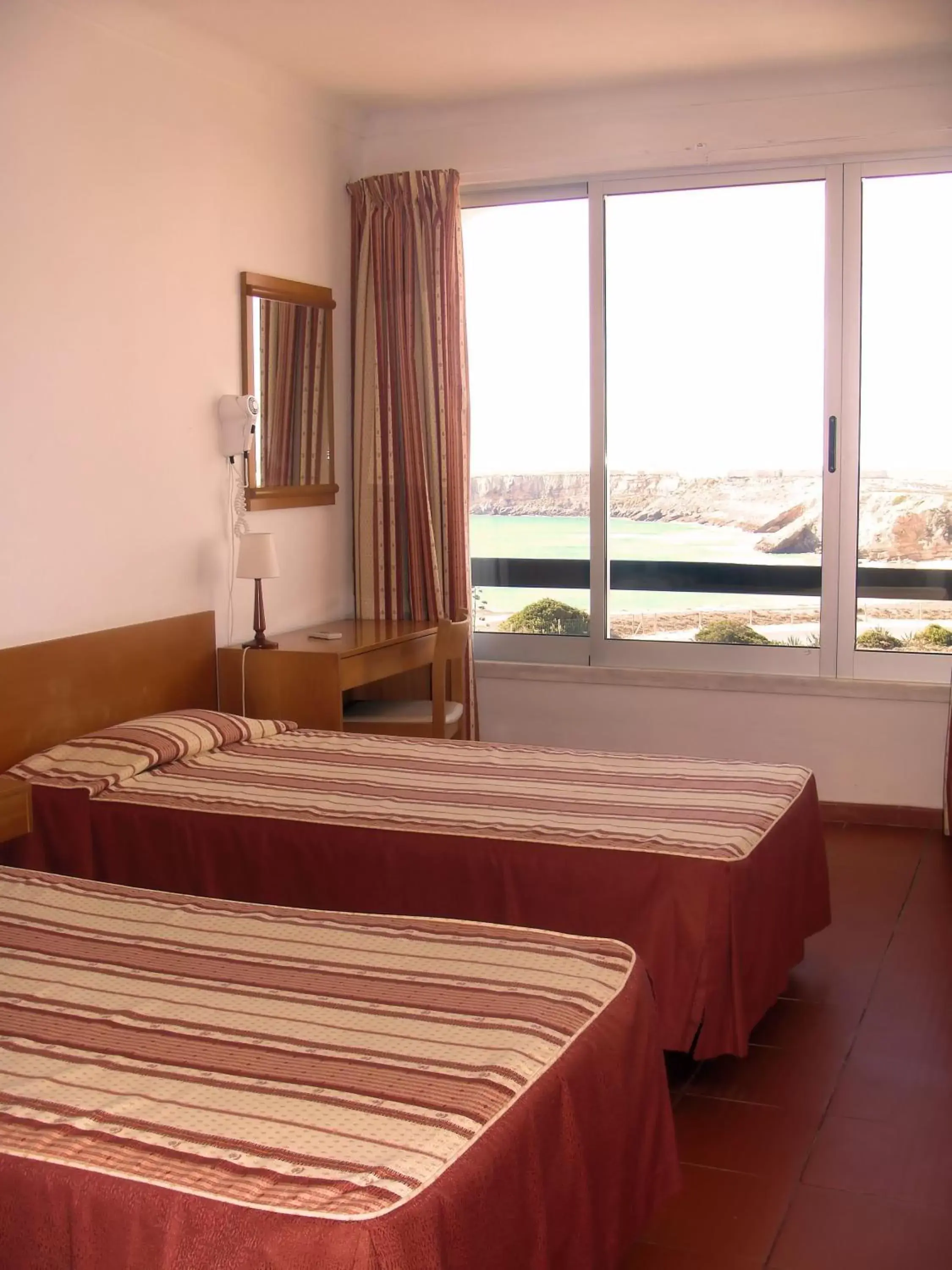 One-Bedroom Apartment with Sea View (2 Adults) in Aparthotel Navigator