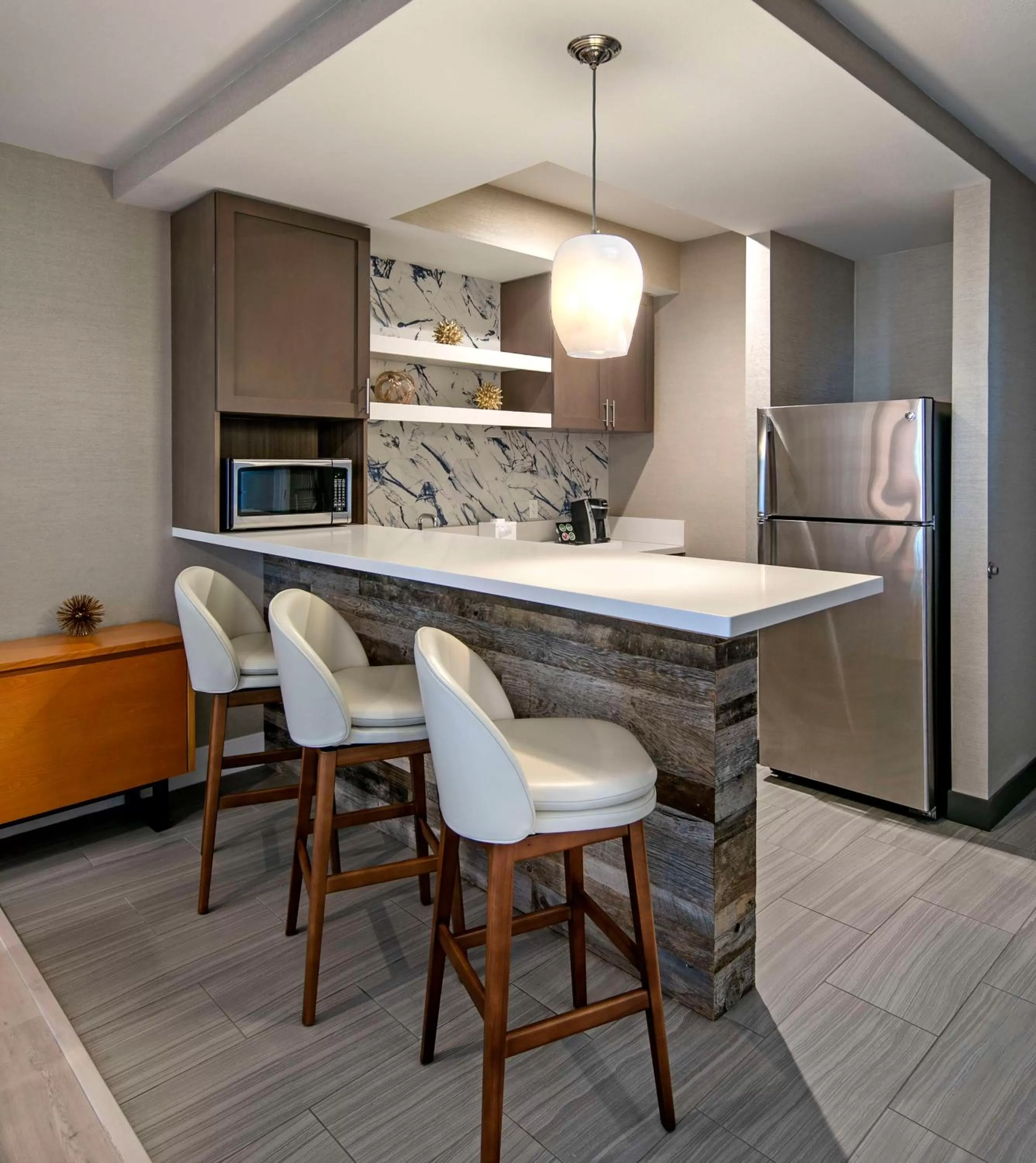 Kitchen or kitchenette in Inn at the Pier Pismo Beach, Curio Collection by Hilton