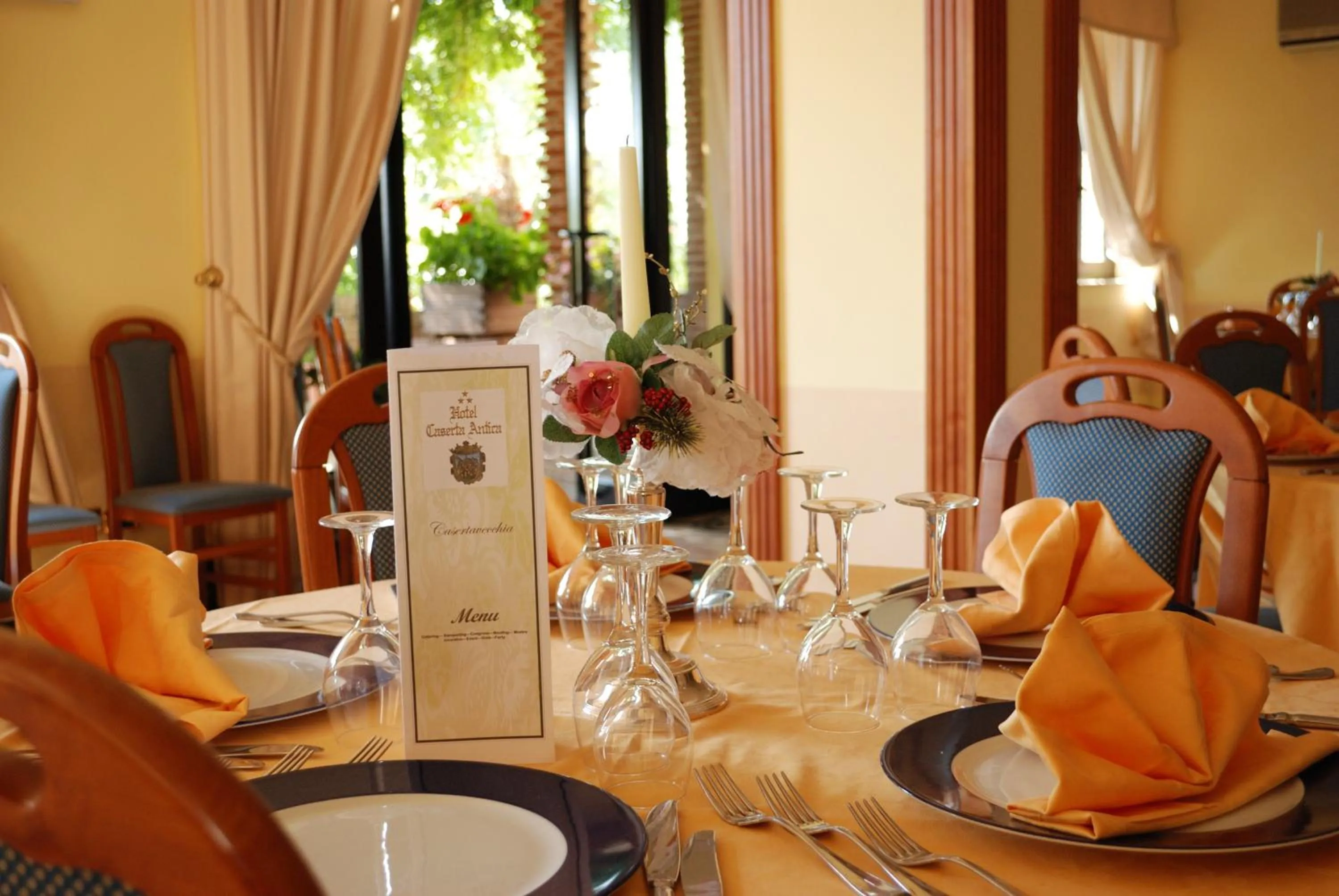 Restaurant/places to eat in Hotel Caserta Antica