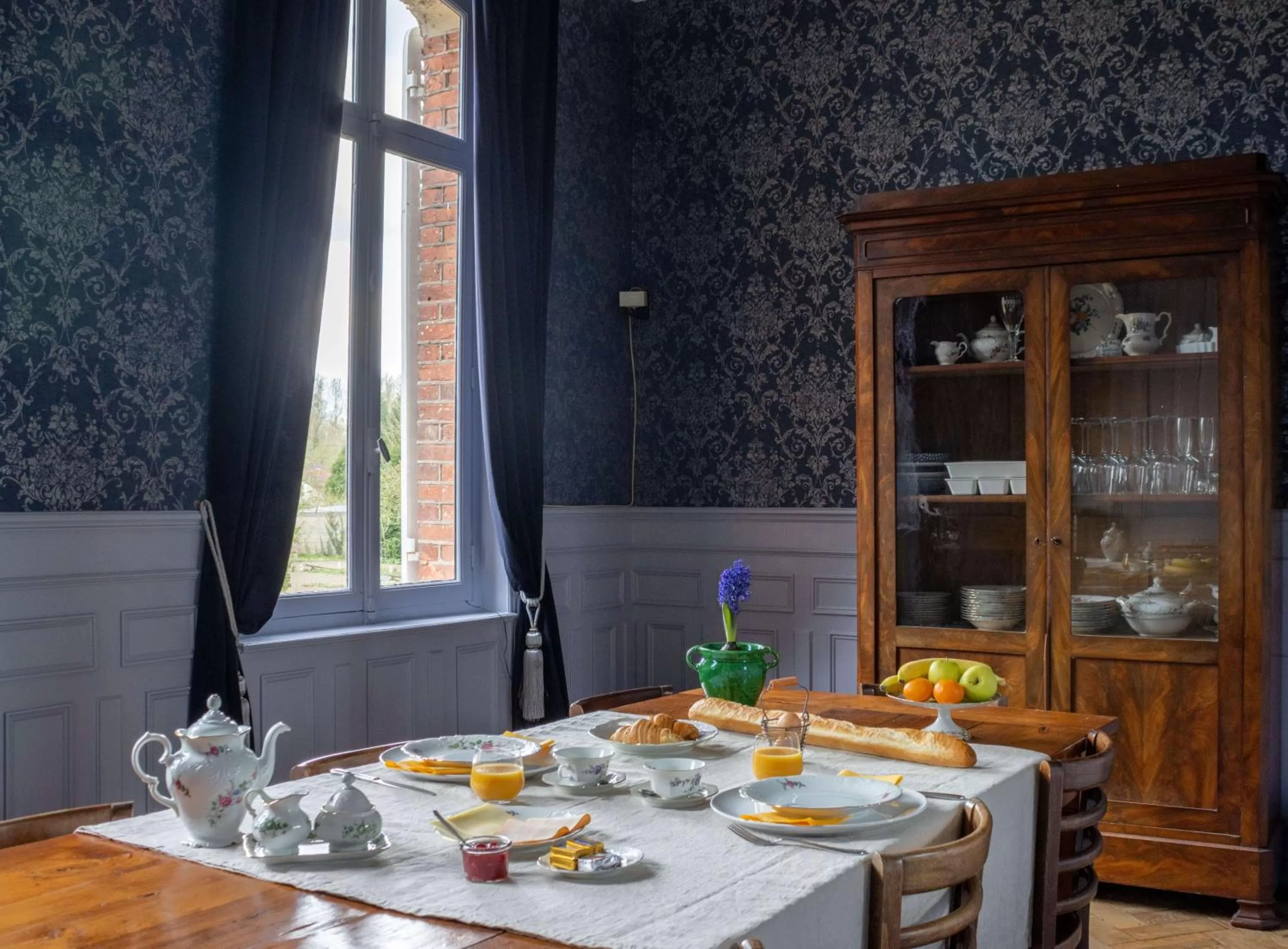 Dining area, Restaurant/Places to Eat in Sfeervolle b&b Le Moulin de la Place