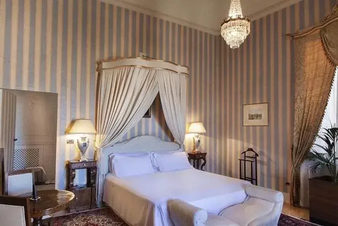 Bed in Palazzo Cherubini - Wellness e Spa