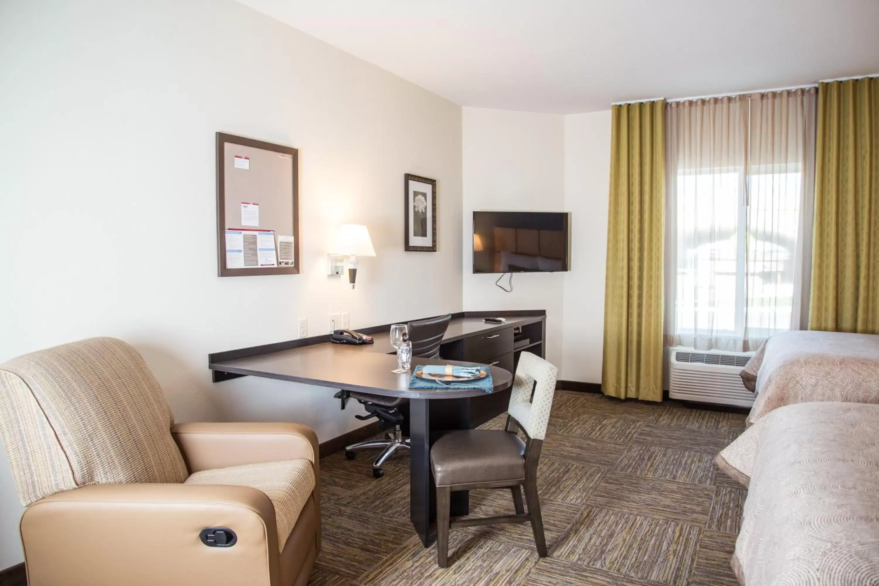 Photo of the whole room, Seating Area in Candlewood Suites Denver North - Thornton, an IHG Hotel