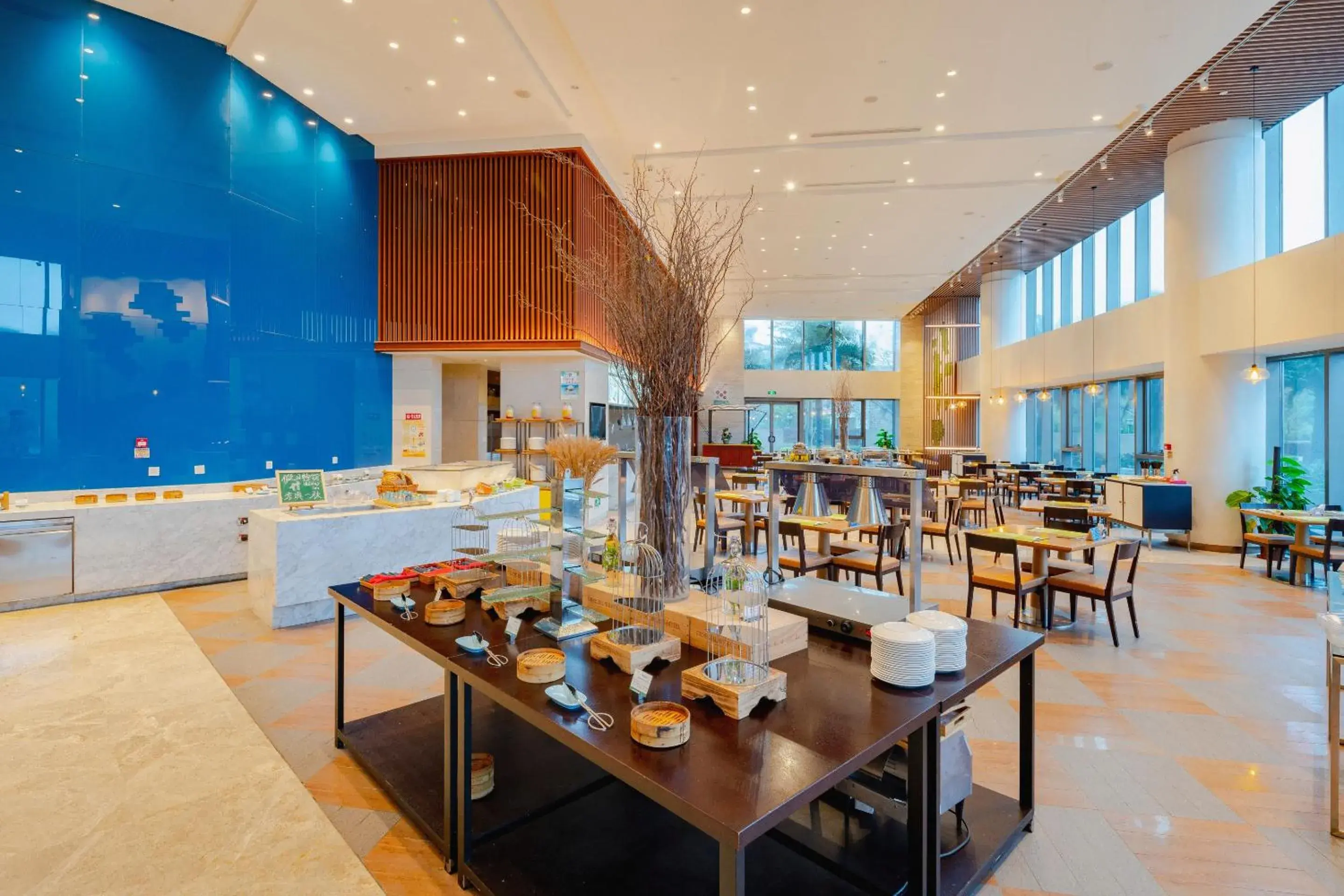 Restaurant/Places to Eat in Holiday Inn Haikou West Coast, an IHG Hotel