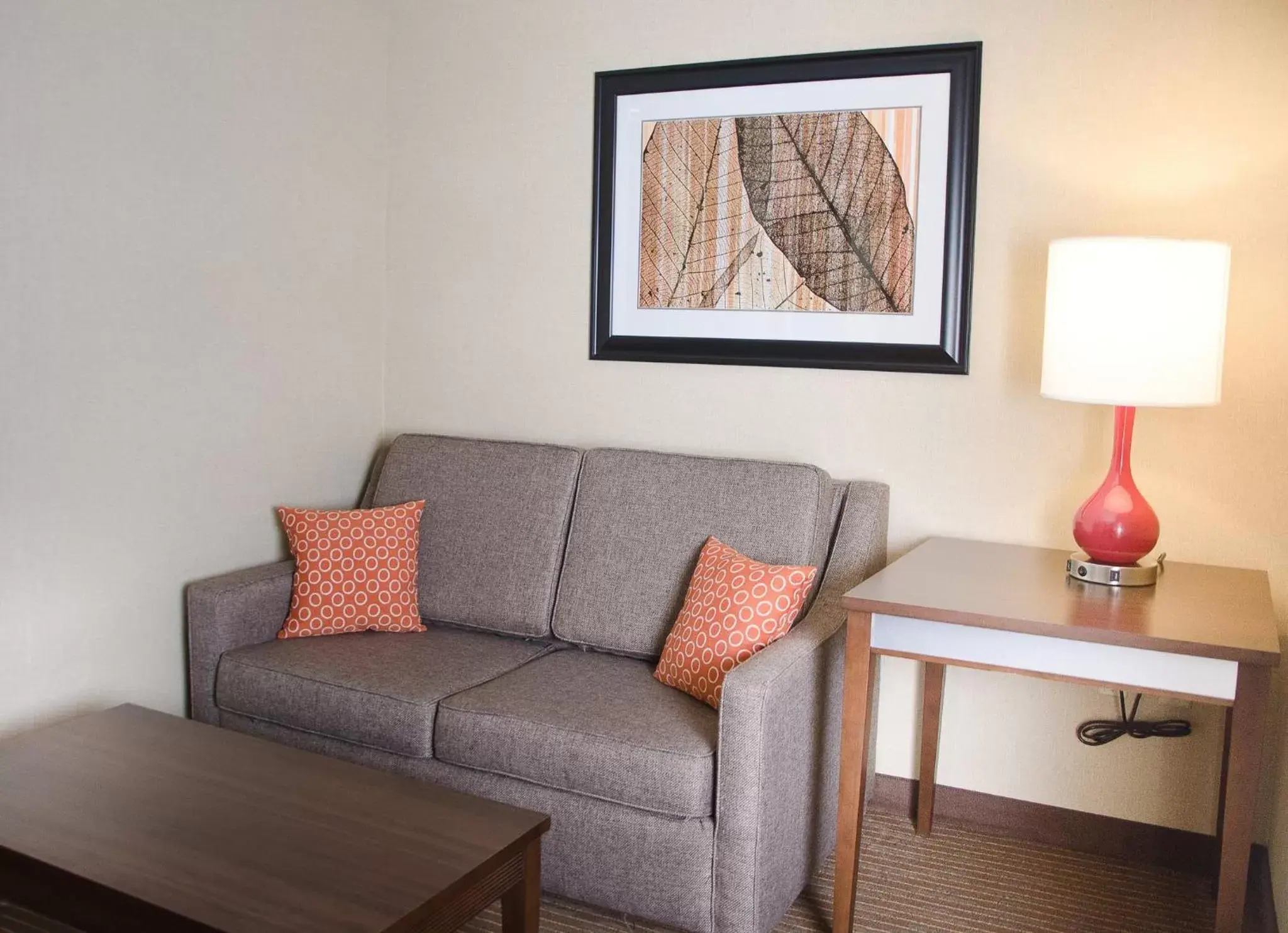 Photo of the whole room, Seating Area in Holiday Inn Express Hotel & Suites Watertown - Thousand Islands, an IHG Hotel