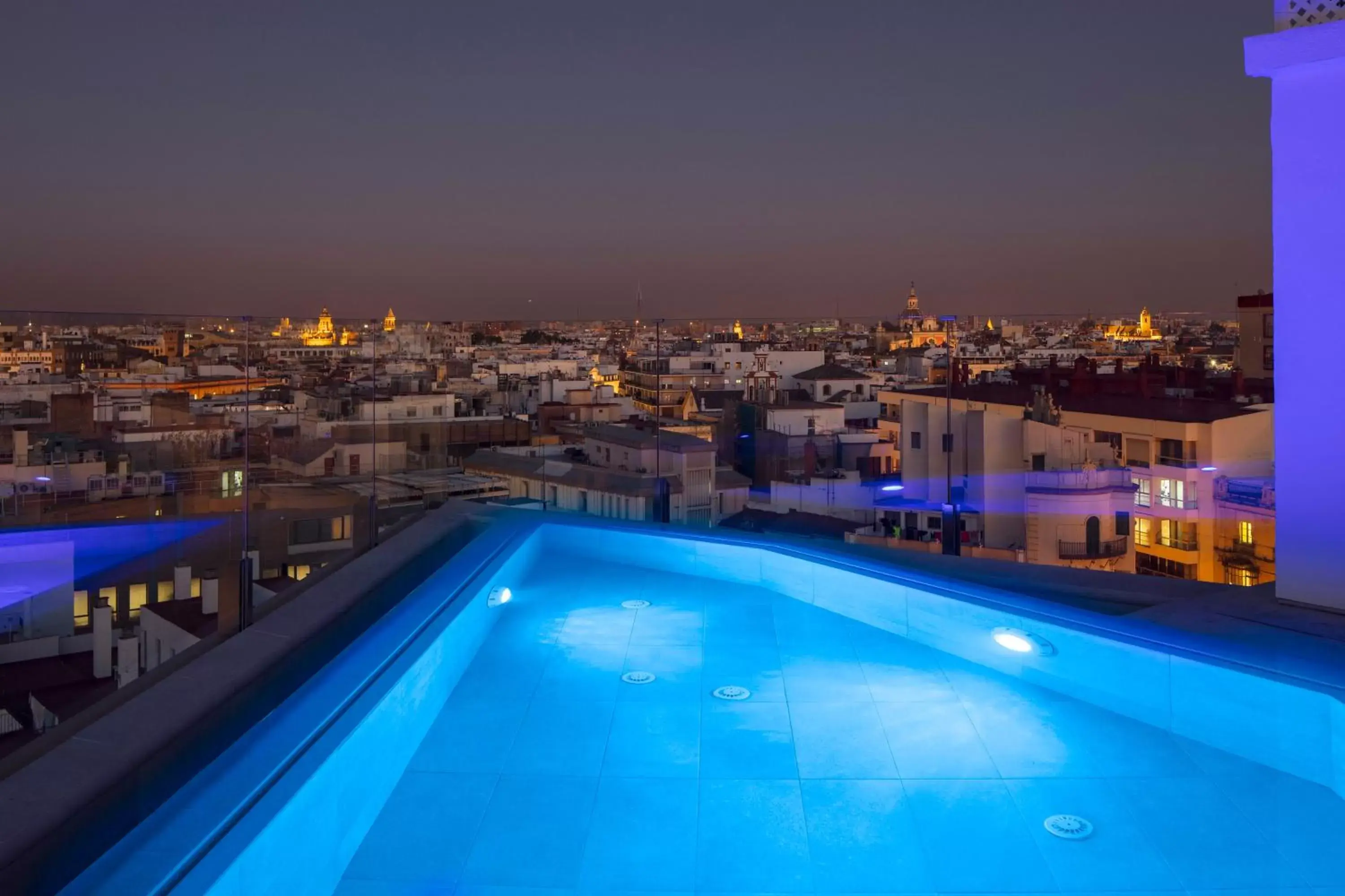 City view, Swimming Pool in Hotel Colón Gran Meliá - The Leading Hotels of the World