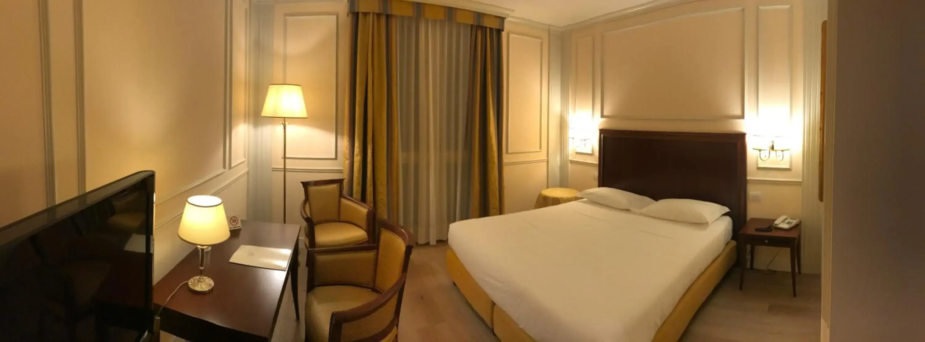 Economy Queen Room - single occupancy in The Regency Sure Hotel Collection by Best Western