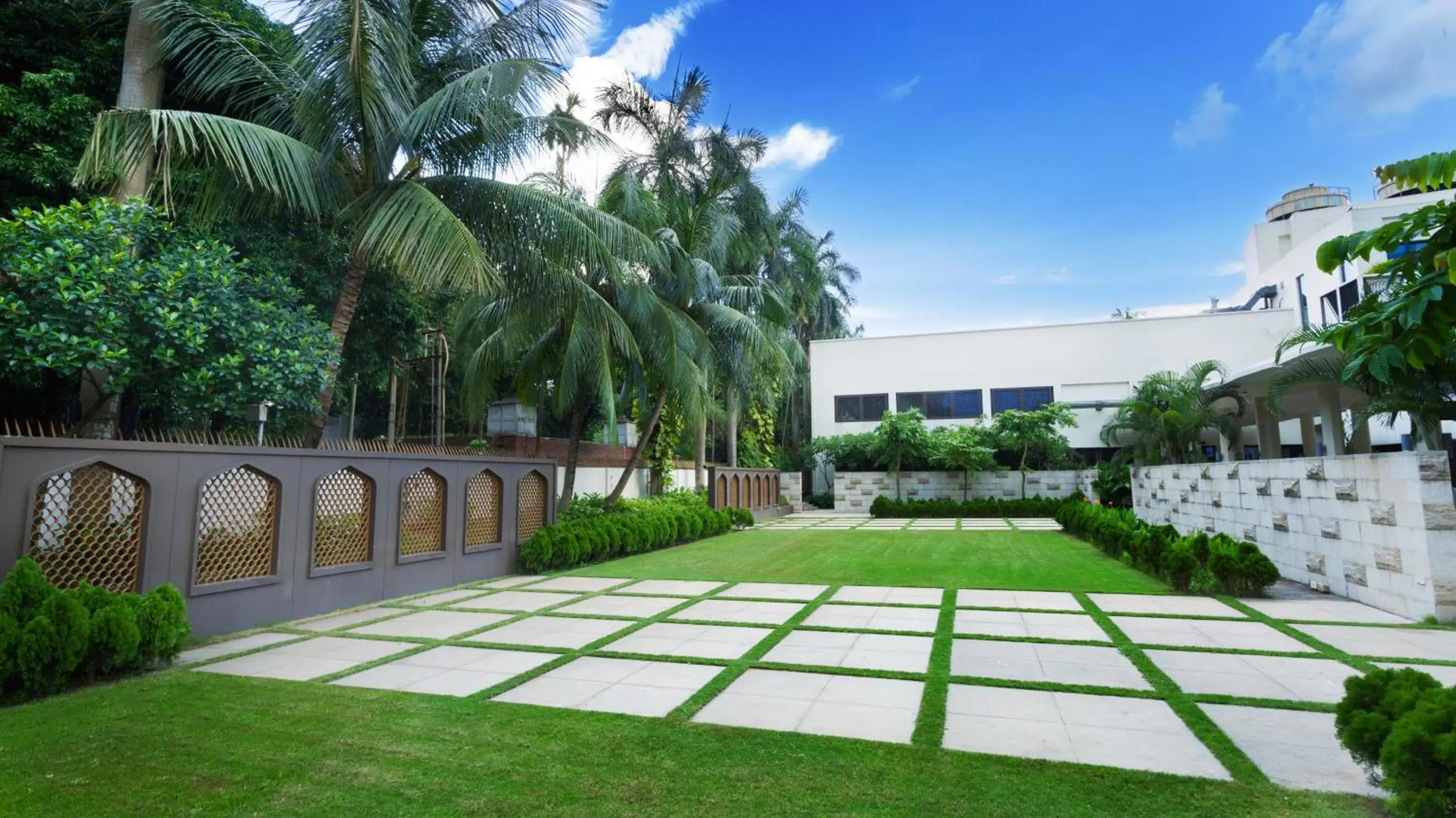 Property building in InterContinental Dhaka by IHG Property building in InterContinental Dhaka by IHG