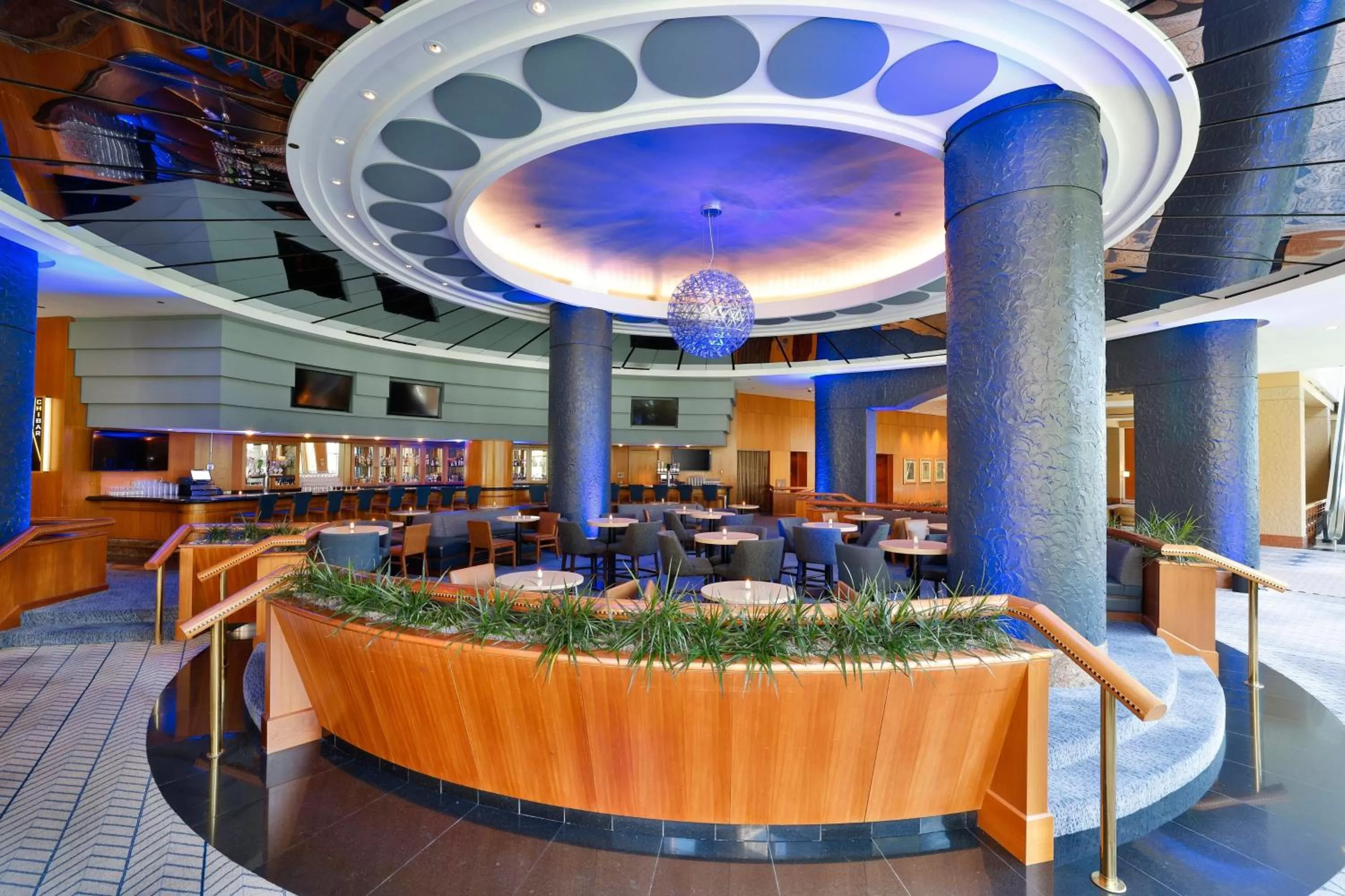Lounge or bar in Sheraton Grand Chicago Riverwalk
