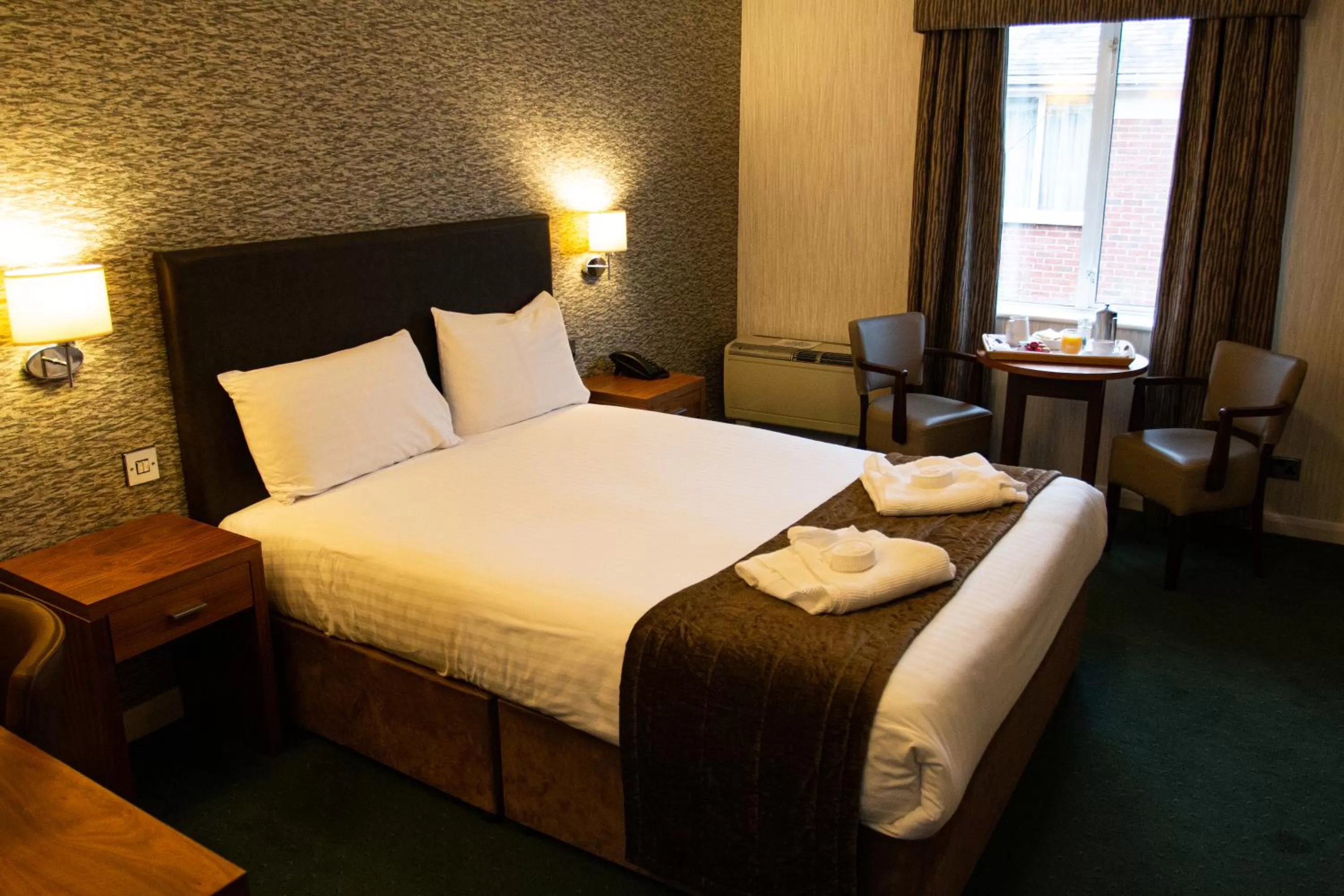 Standard Double Room in Milford Hall Salisbury